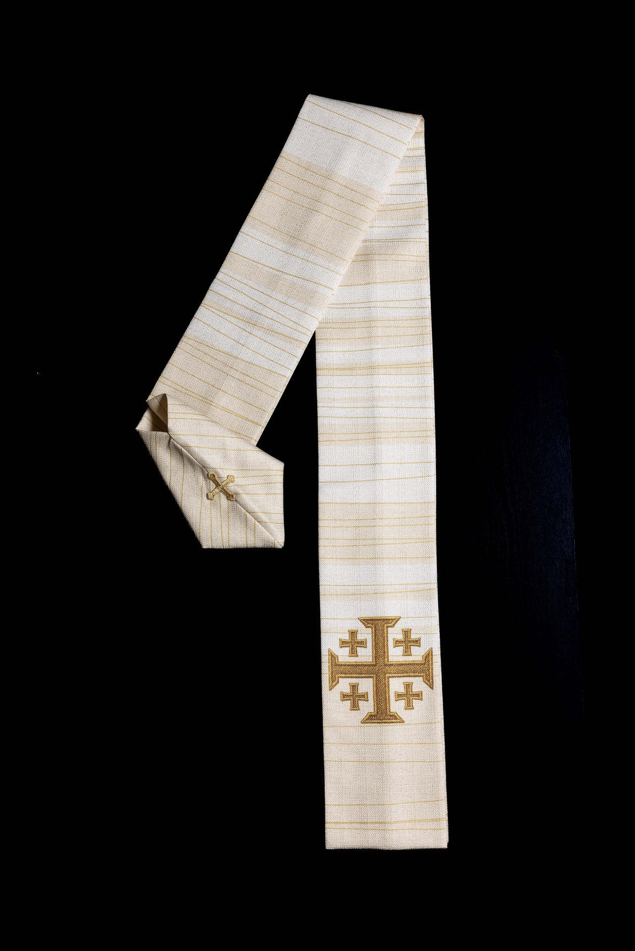 Ornat drukowany z Krzyżem Jerozolimskim ecru - ORNATY.PL