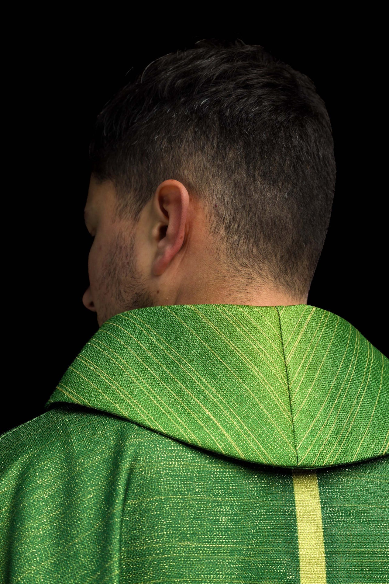 Ornement imprimé vert avec motif de croix