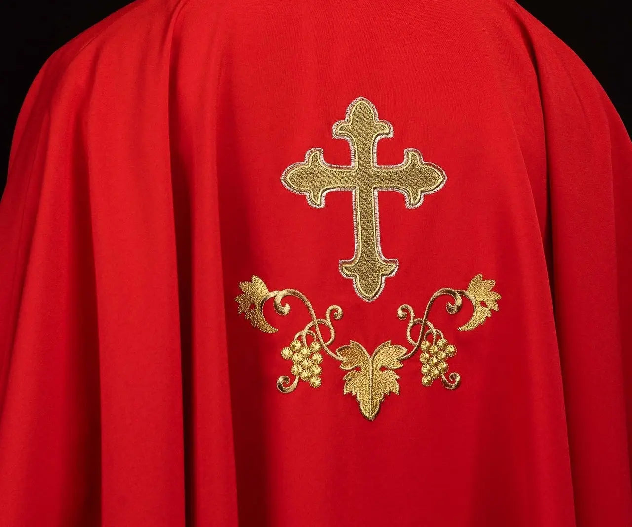 Embroidered chasuble with a cross symbol and wide collar red
