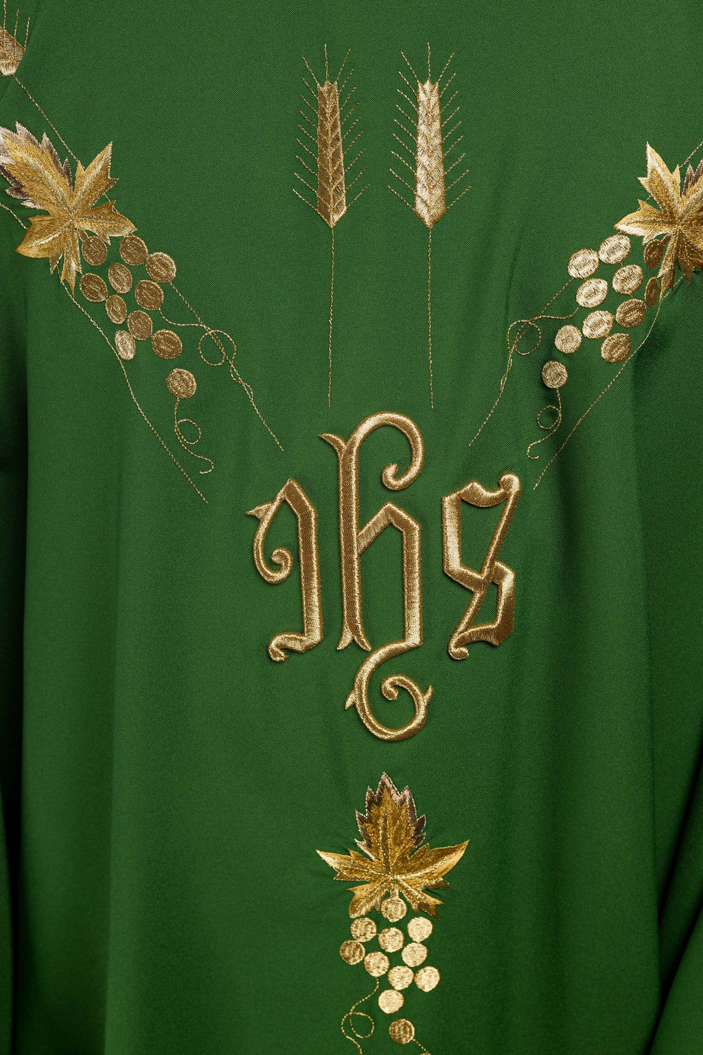 Ornat haftowany z symbolem IHS winogrona Zielony - ORNATY.PL