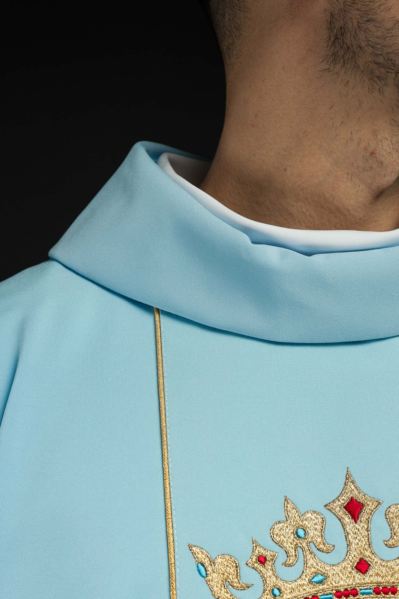 Ornat liturgiczny Maryjny haftowany z koroną Niebieski - ORNATY.PL