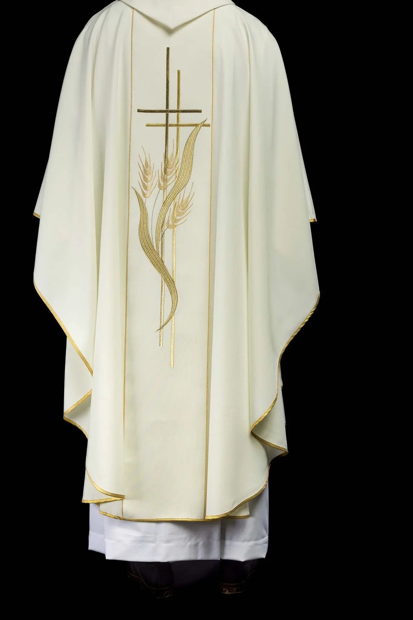Chasuble embroidered with cross and ear motifs ecru