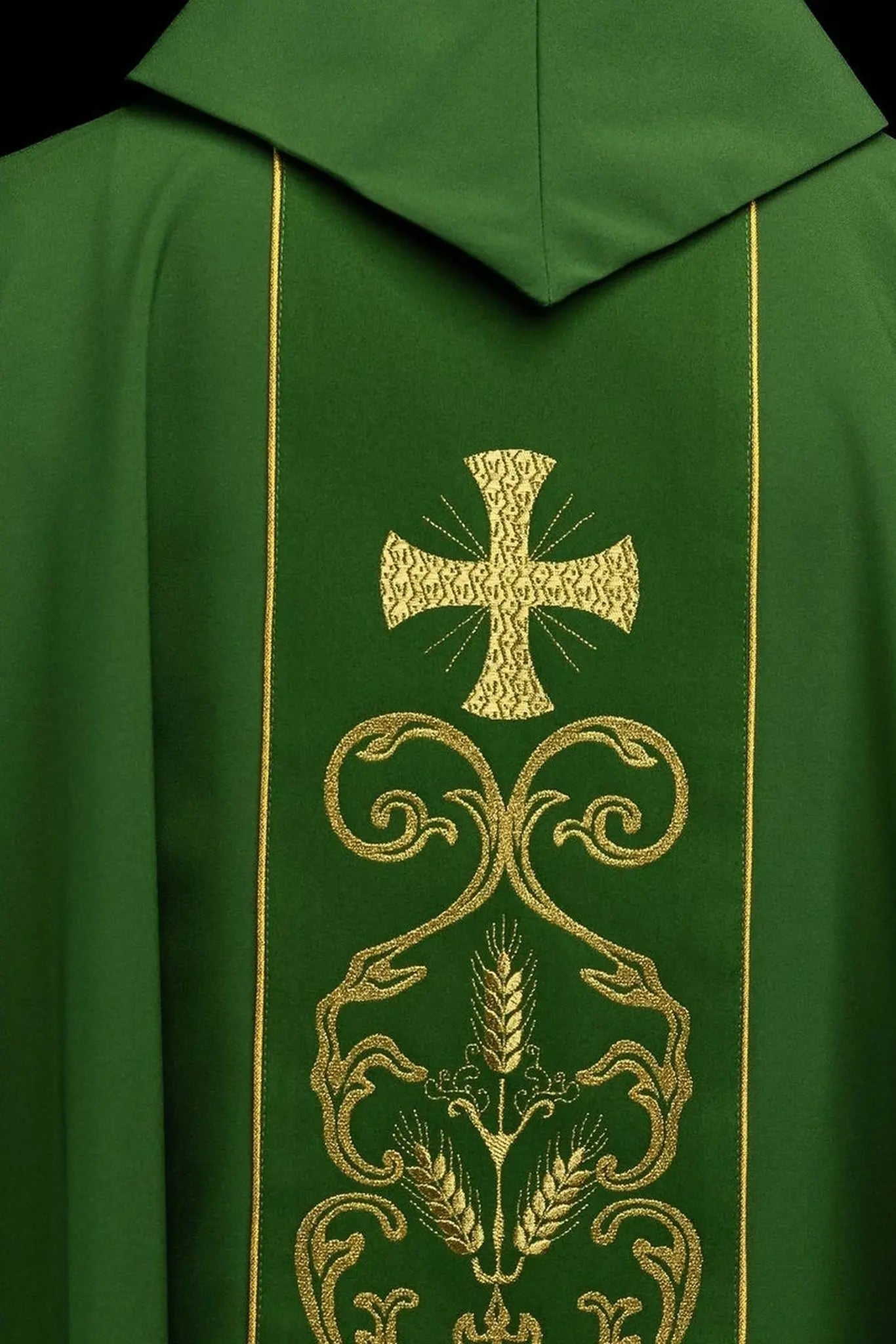 Chasuble verte avec orfreie eucharistique brodée