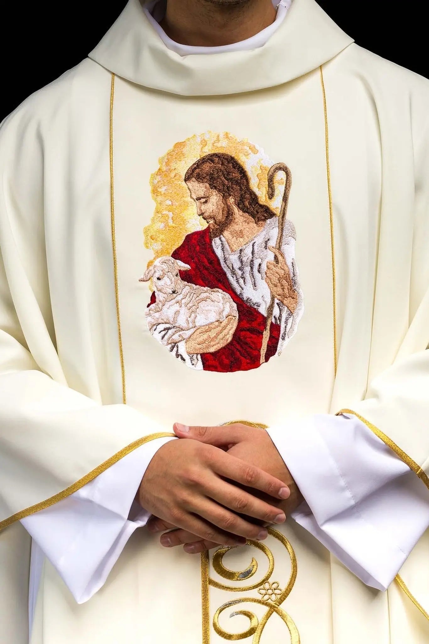 Chasuble écrue avec l'image de Jésus le Bon Pasteur