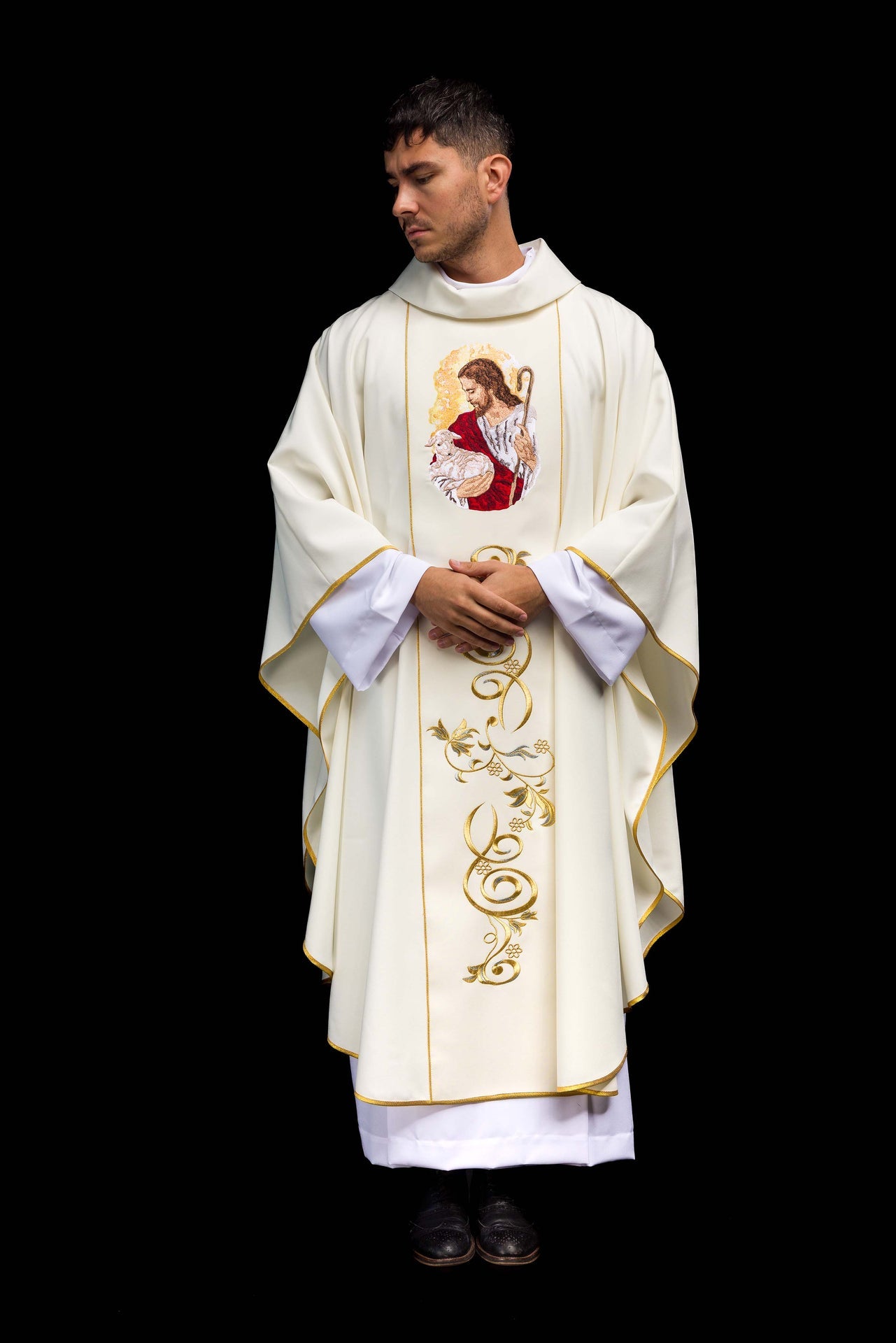 Chasuble écrue avec l'image de Jésus le Bon Pasteur