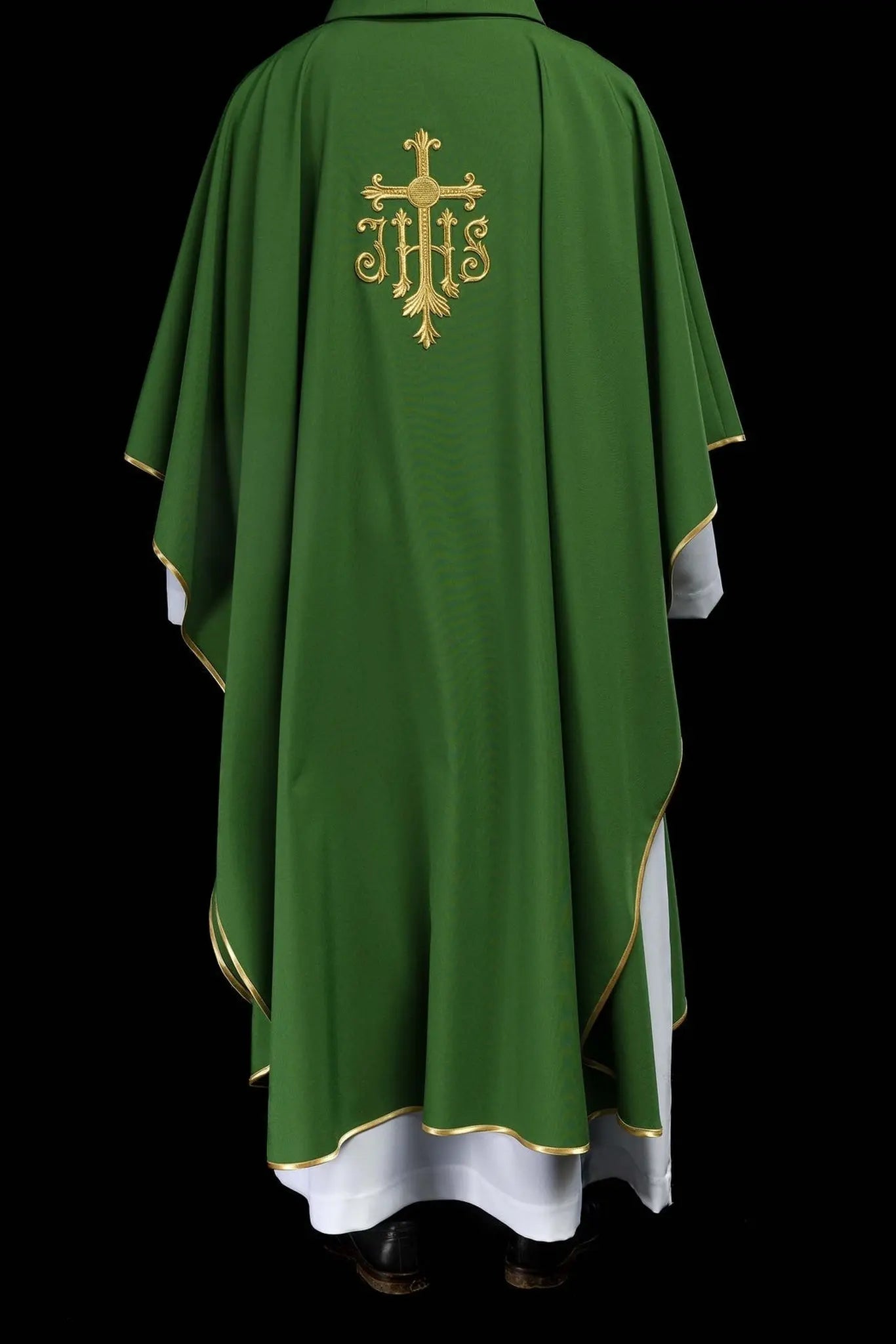 Chasuble verte JHS avec broderie en relief