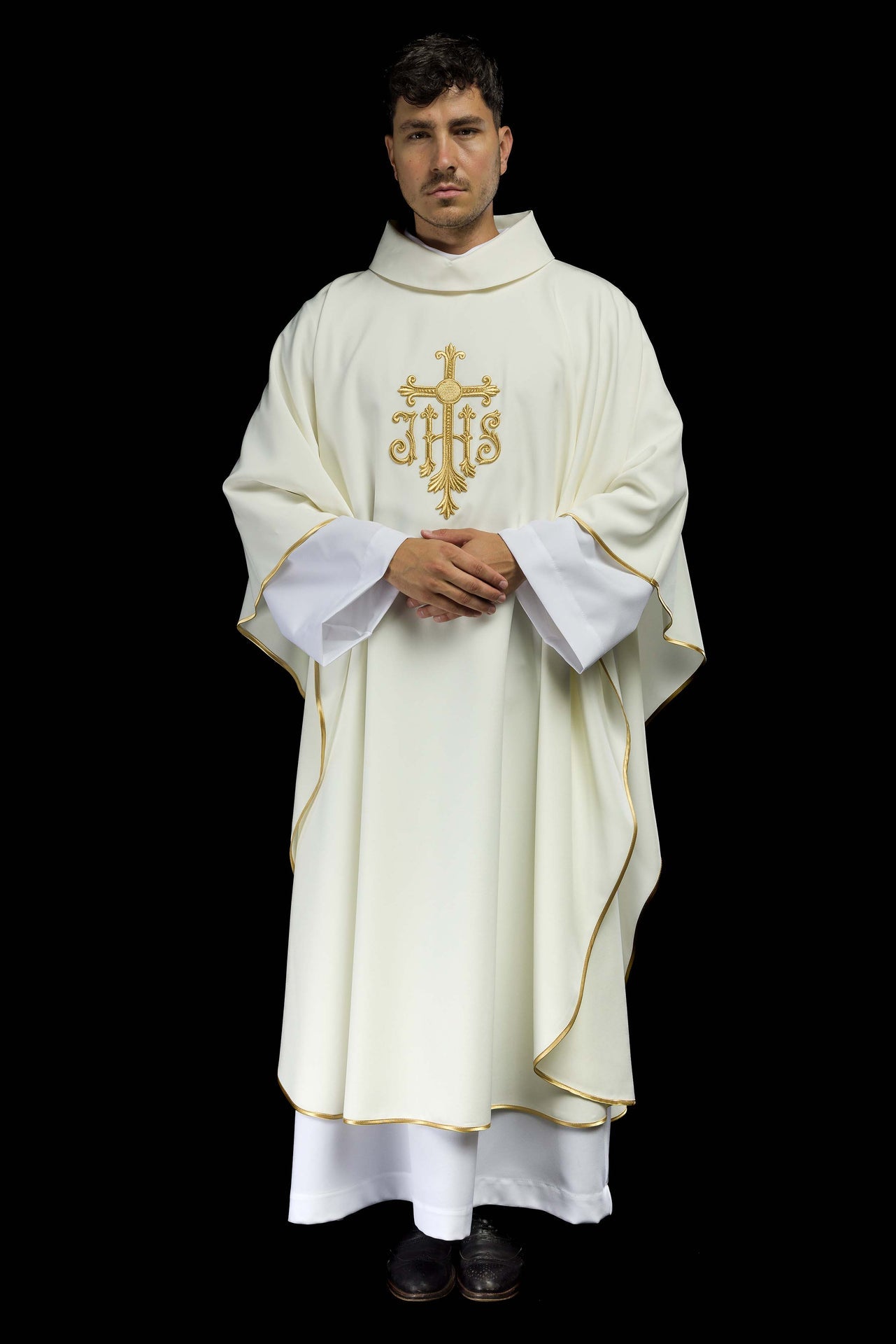 Ornat haftowany krzyża ecru - ORNATY.PL