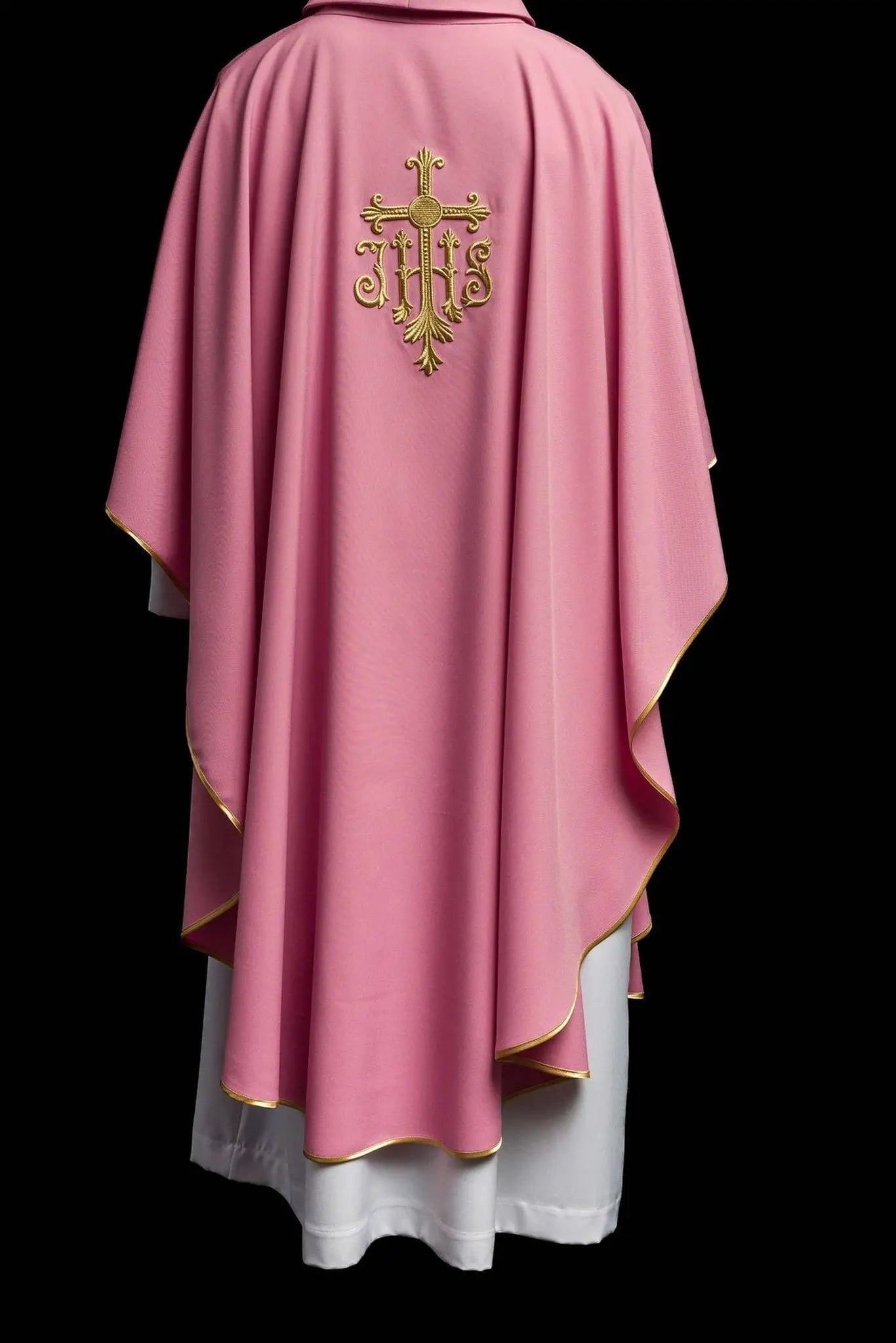 Chasuble rose JHS avec broderie en relief