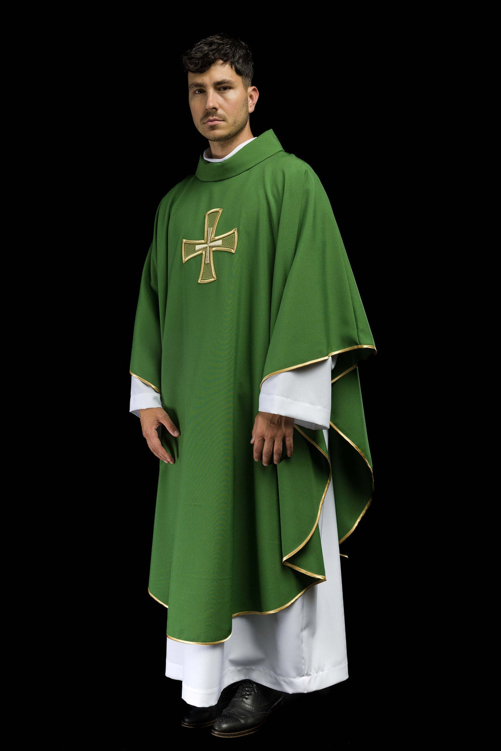 Ornat haftowany Zielony z Motywem Krzyża - ORNATY.PL