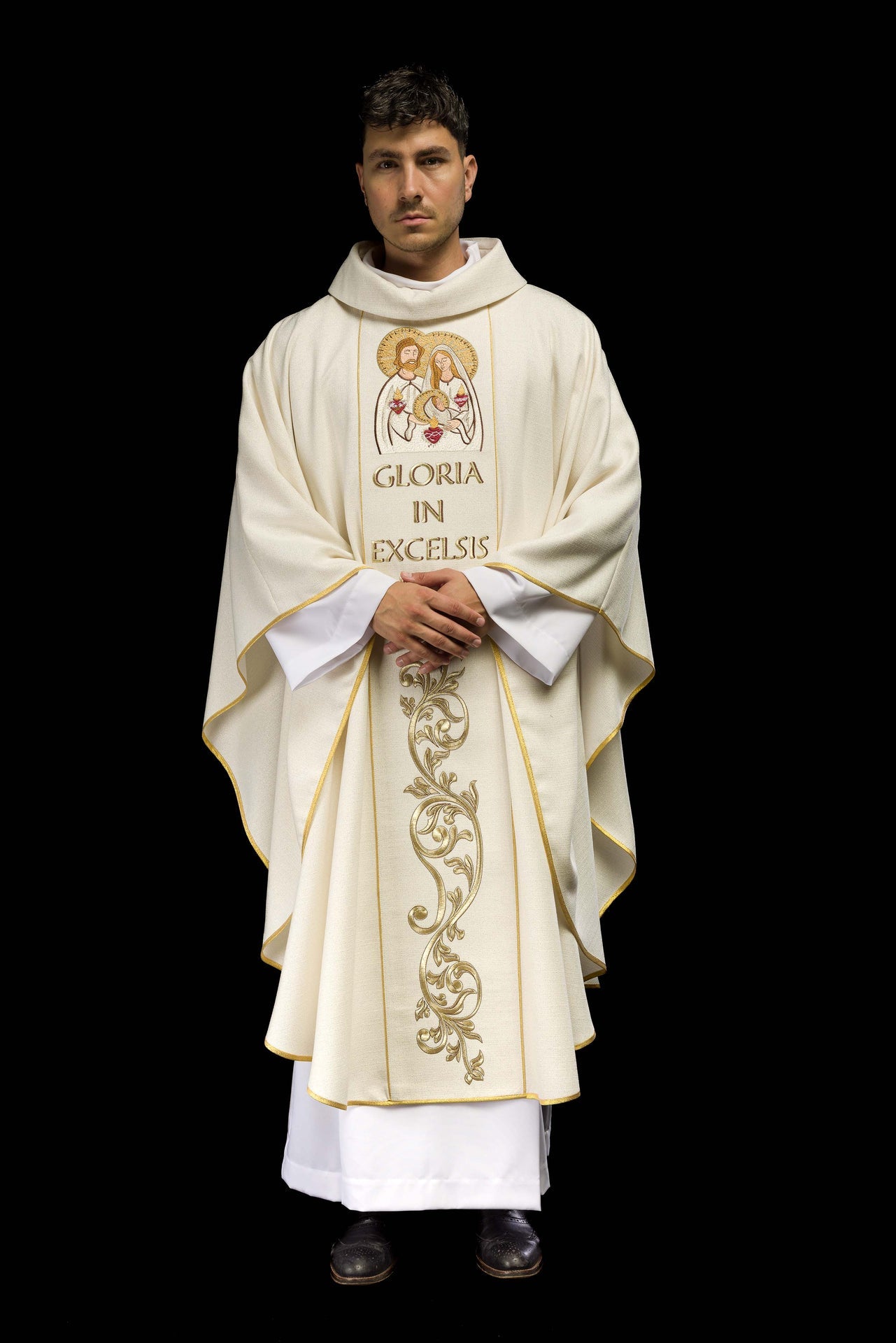 Ornat haftowany na Boże Narodzenie z wizerunkiem Świętej Rodziny - ORNATY.PL