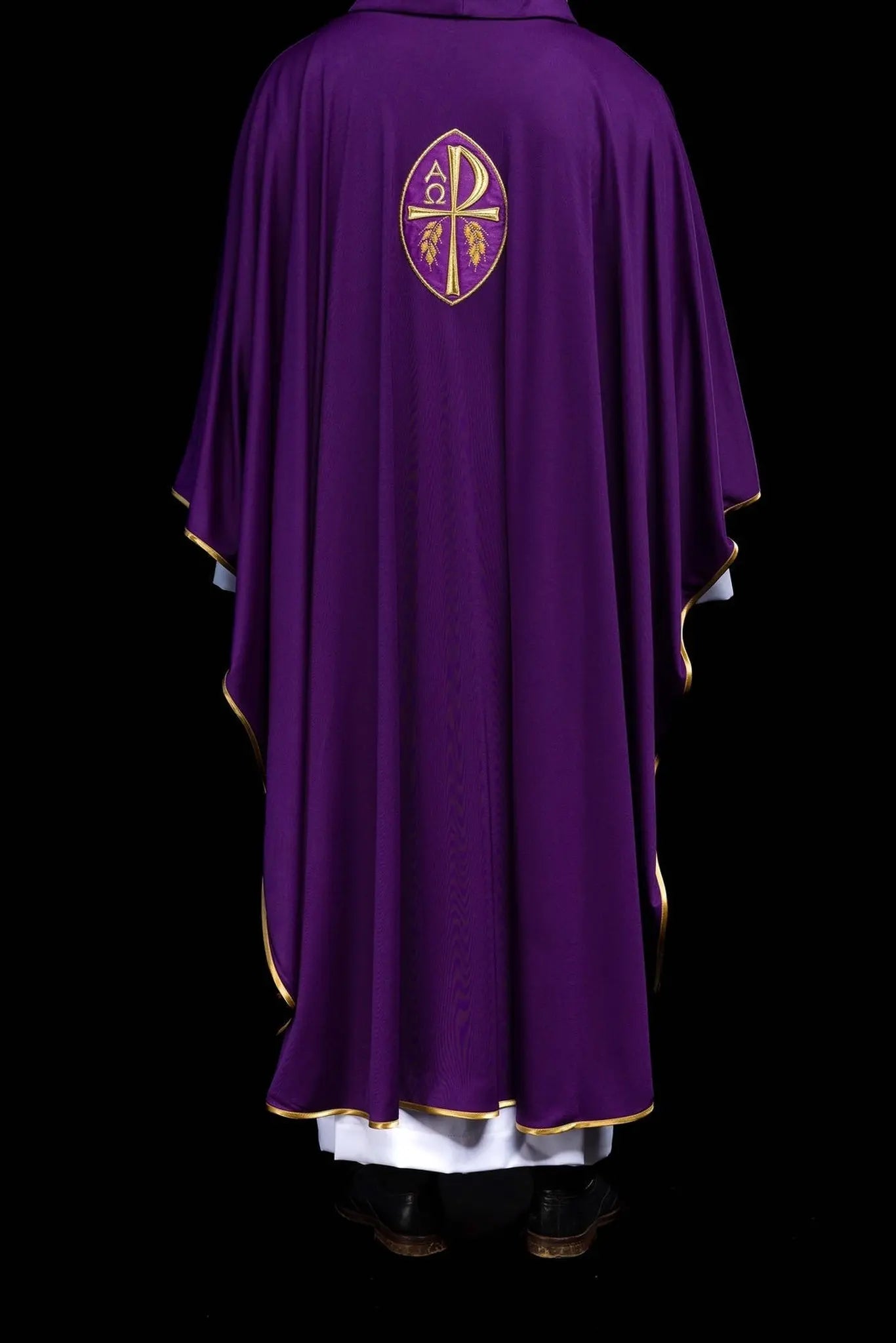 Chasuble brodée Croix violet léger tricoté SACROLITE