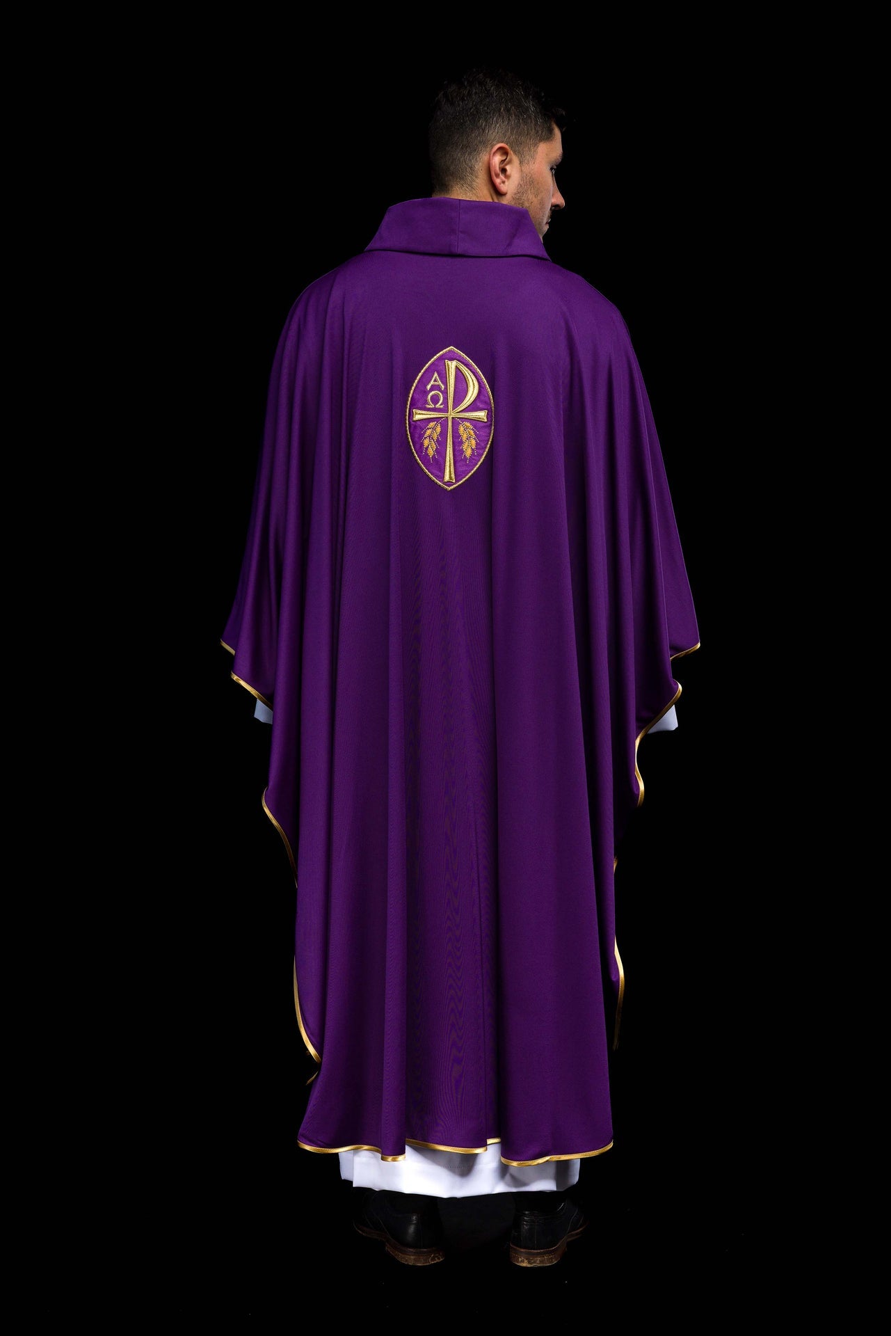 Chasuble brodée Croix violet léger tricoté SACROLITE