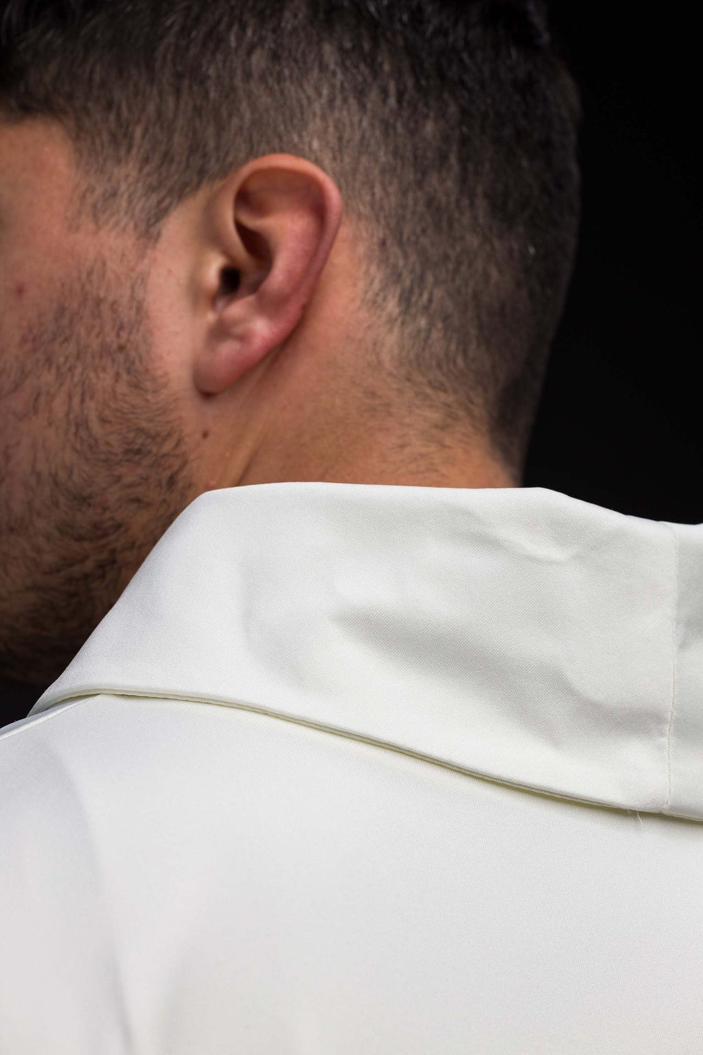 Chasuble brodée Croix écrue légère tricotée SACROLITE