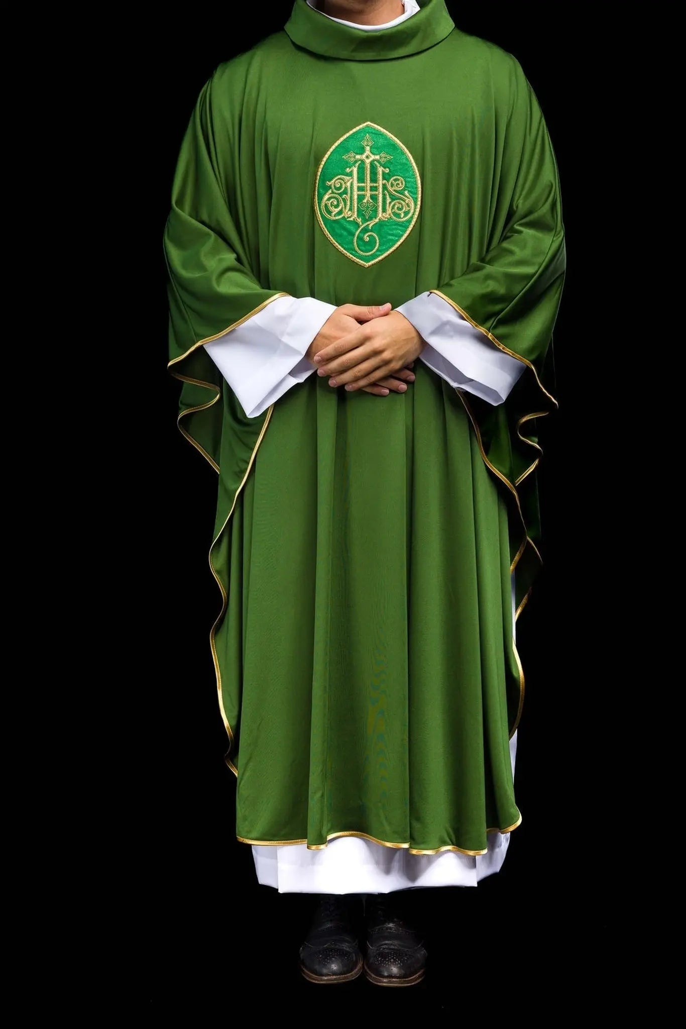 Chasuble brodée avec IHS tissu tricoté léger SACROLITE