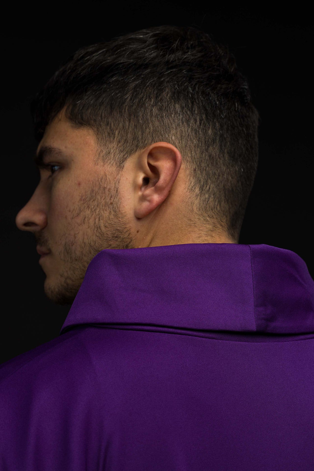 Chasuble brodée avec IHS tissu tricoté léger SACROLITE