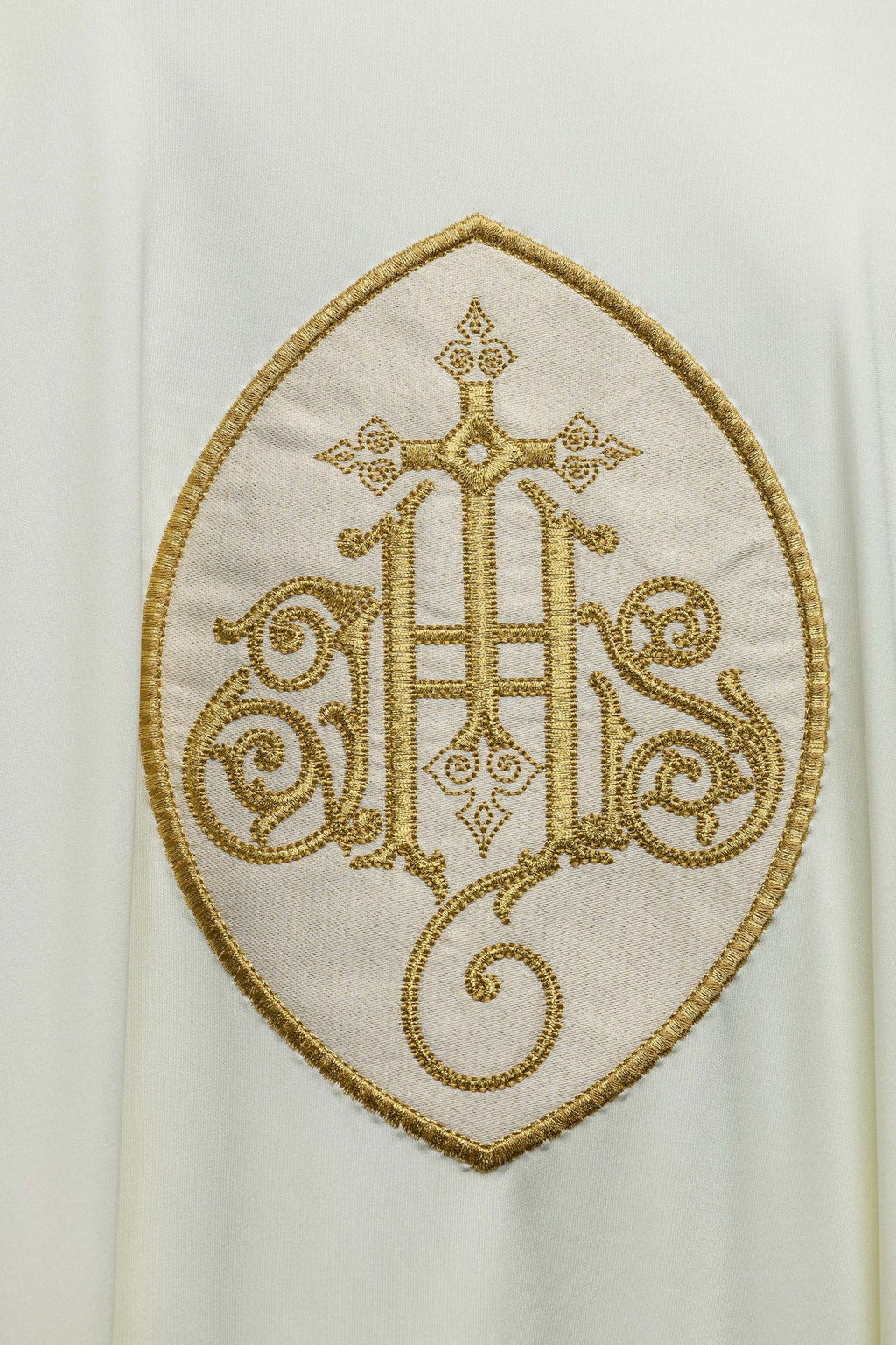 Chasuble brodée avec IHS tissu tricoté léger SACROLITE