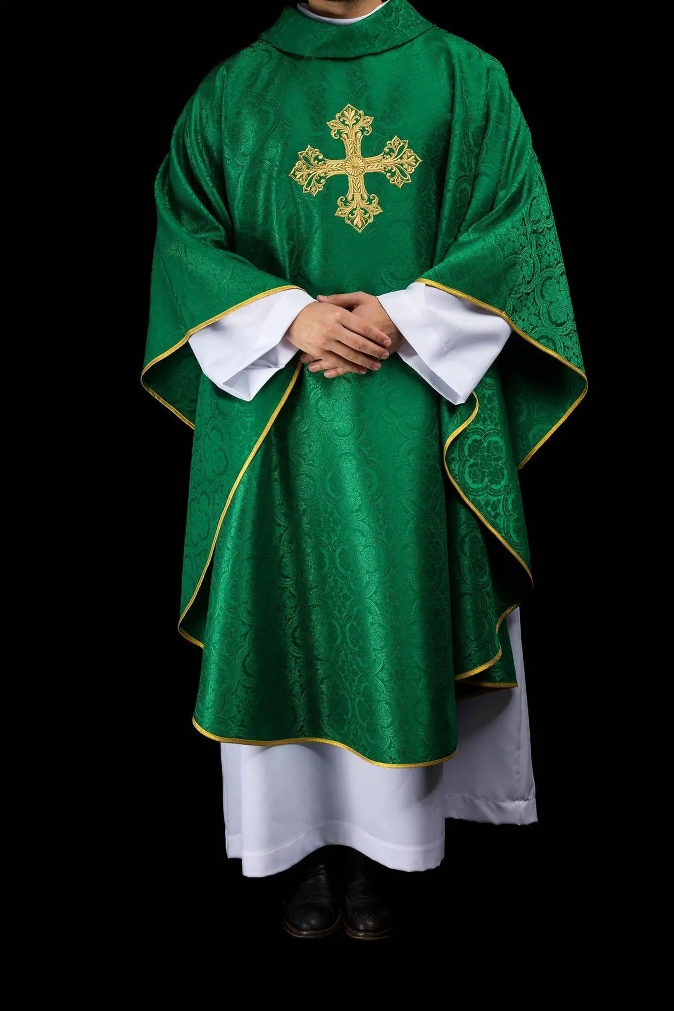 Chasuble verte en tissu jacquard à croix