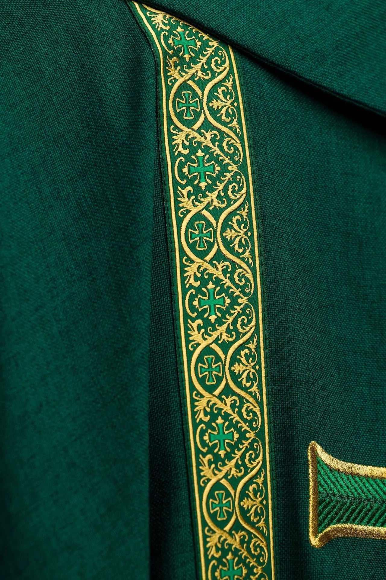 Green liturgical chasuble with embroidered cross and jacquard bands