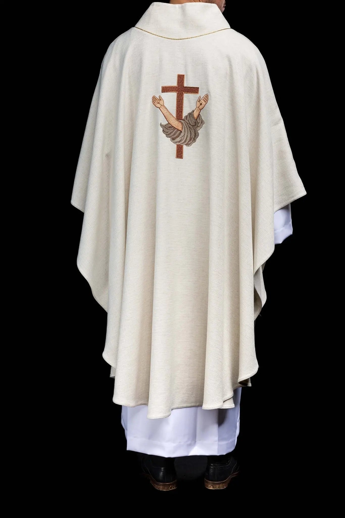Chasuble brodée avec l'image de Saint François