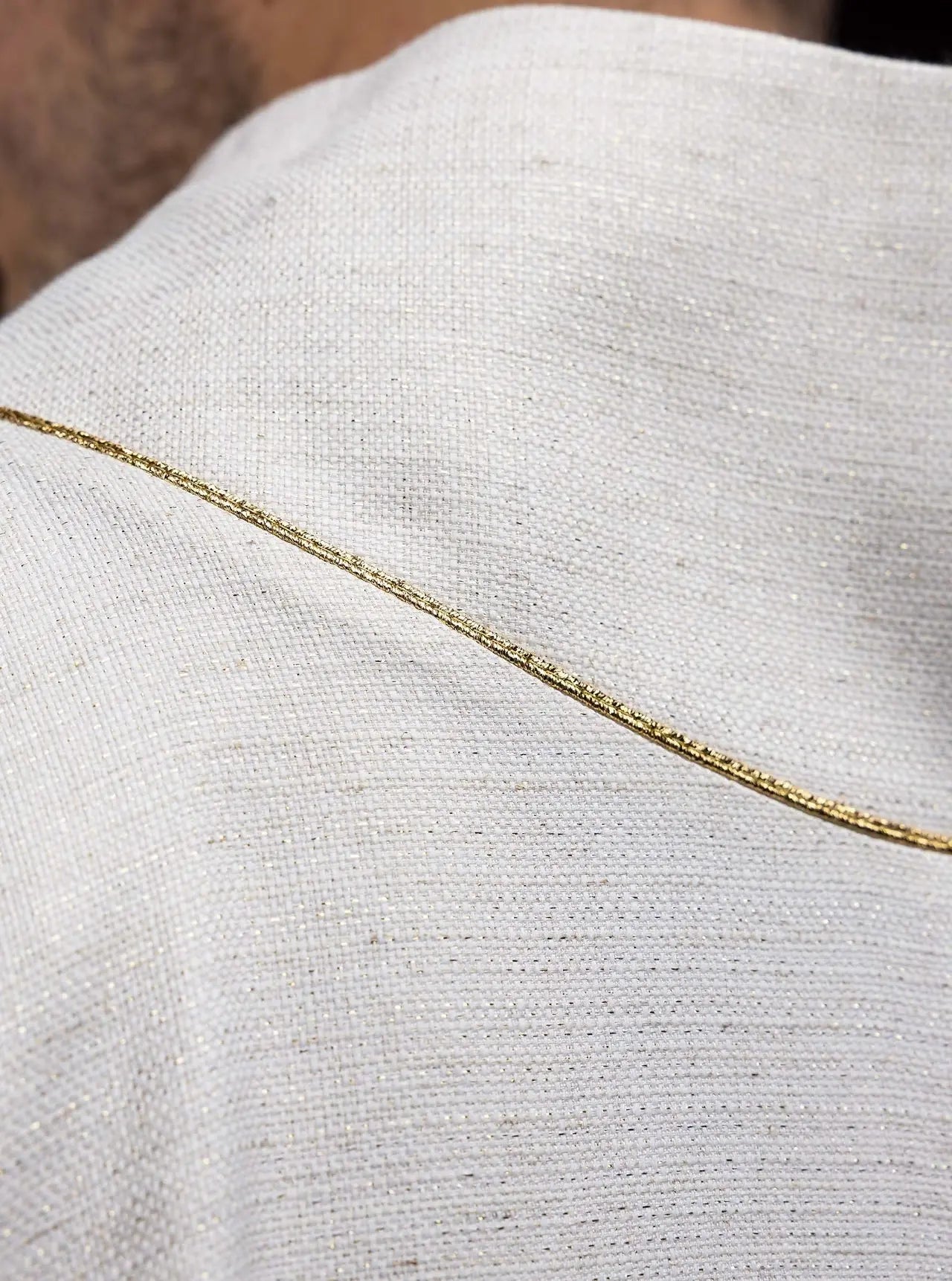 Chasuble brodée avec l'image de Jésus Miséricordieux écru