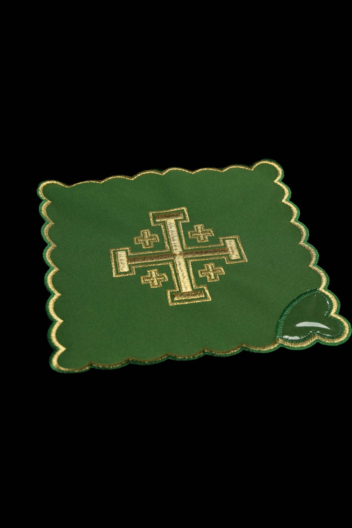 Ensemble de pales de calice avec Croix de Jérusalem brodée en quatre couleurs liturgiques