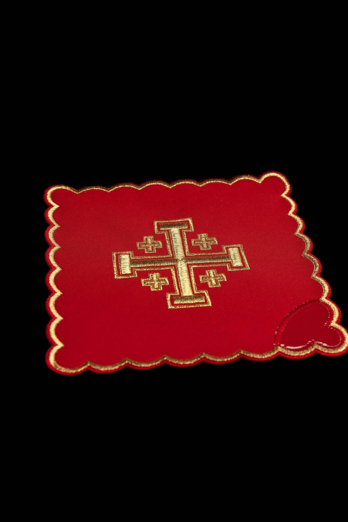 Ensemble de pales de calice avec Croix de Jérusalem brodée en quatre couleurs liturgiques