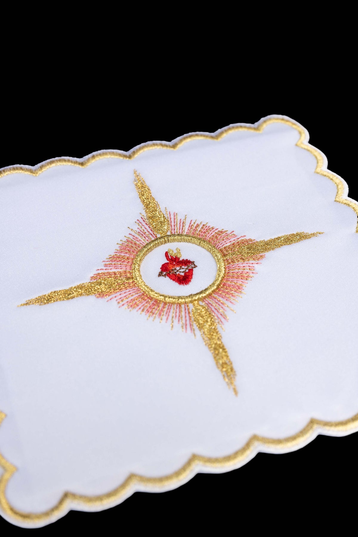 Bourse brodée avec le symbole du Cœur de Jésus