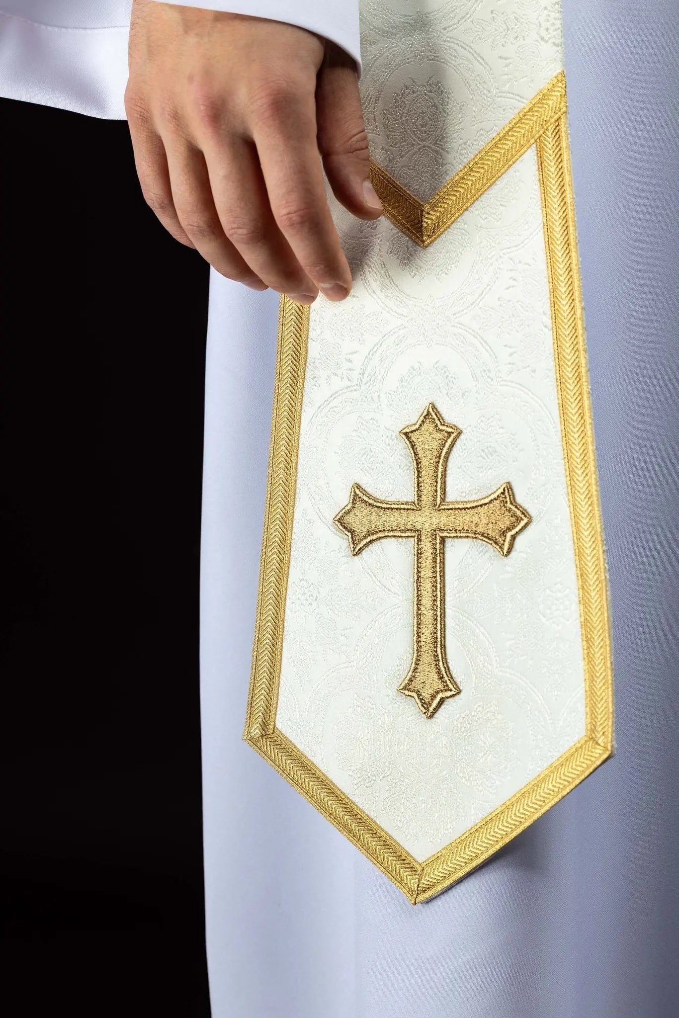 Étole jacquard écrue avec Croix brodée