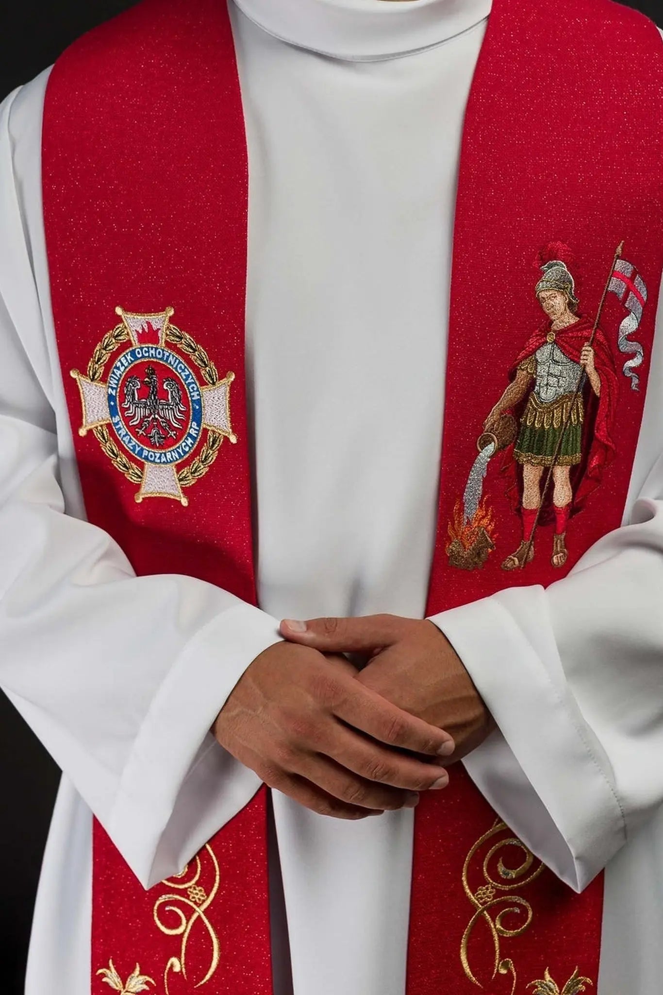 Étole richement brodée avec l'image de Saint Florian
