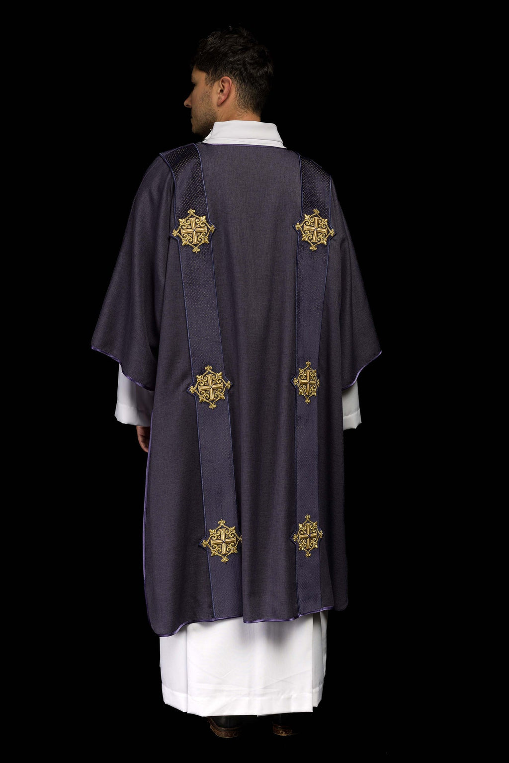 Dalmatyka z pasami na aksamicie z symbolami Krzyża Fioletowa - ORNATY.PL