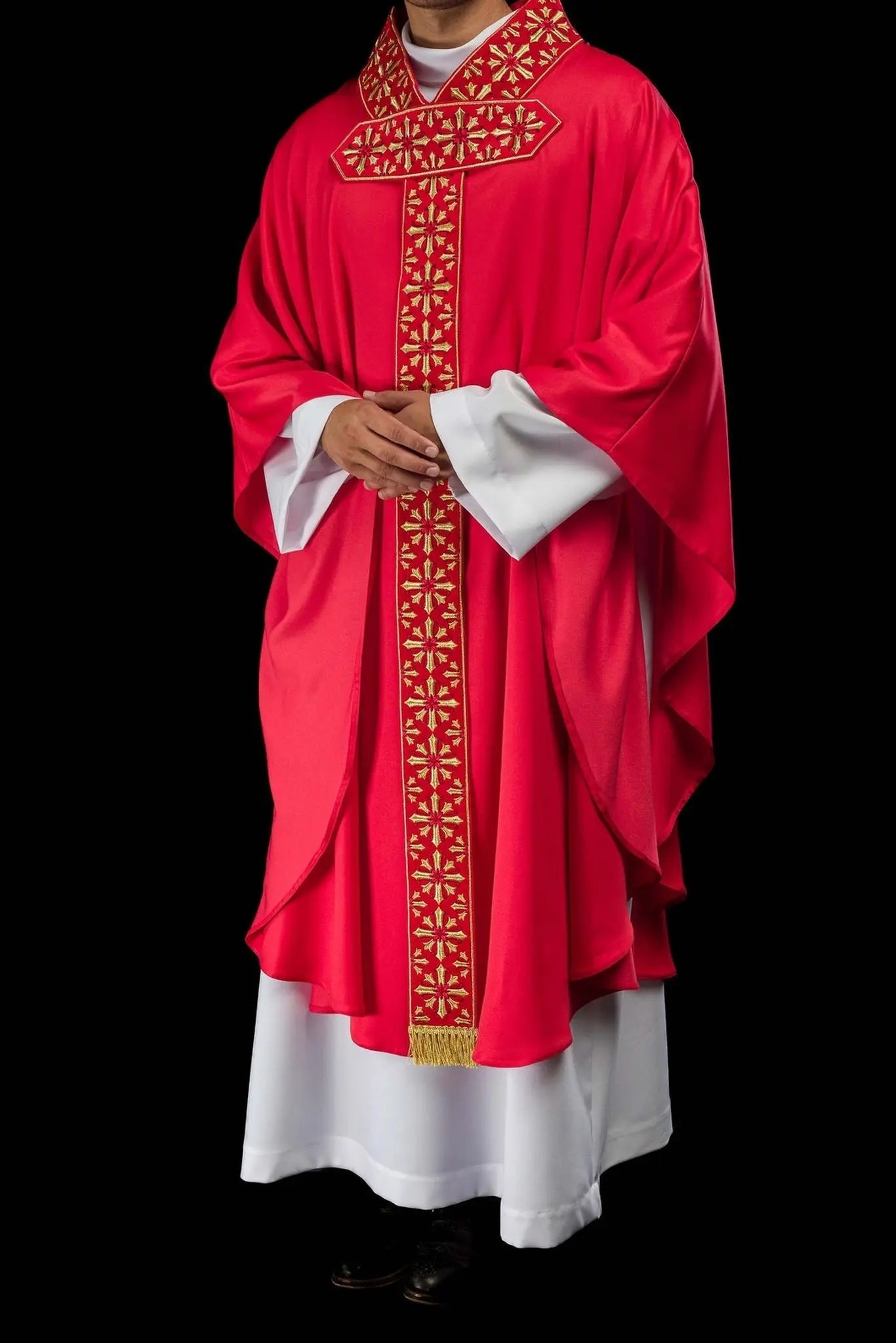 Chasuble avec broderie rouge brillante