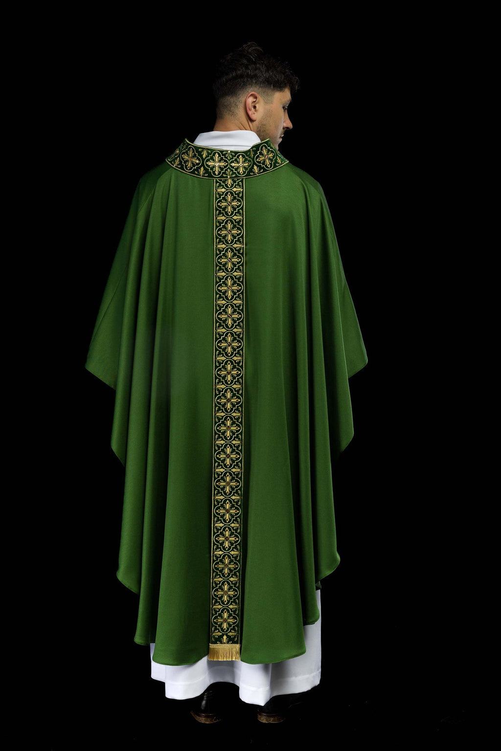 Zielony ornat zdobiony 500 kamieniami z wąskim pasem - ORNATY.PL