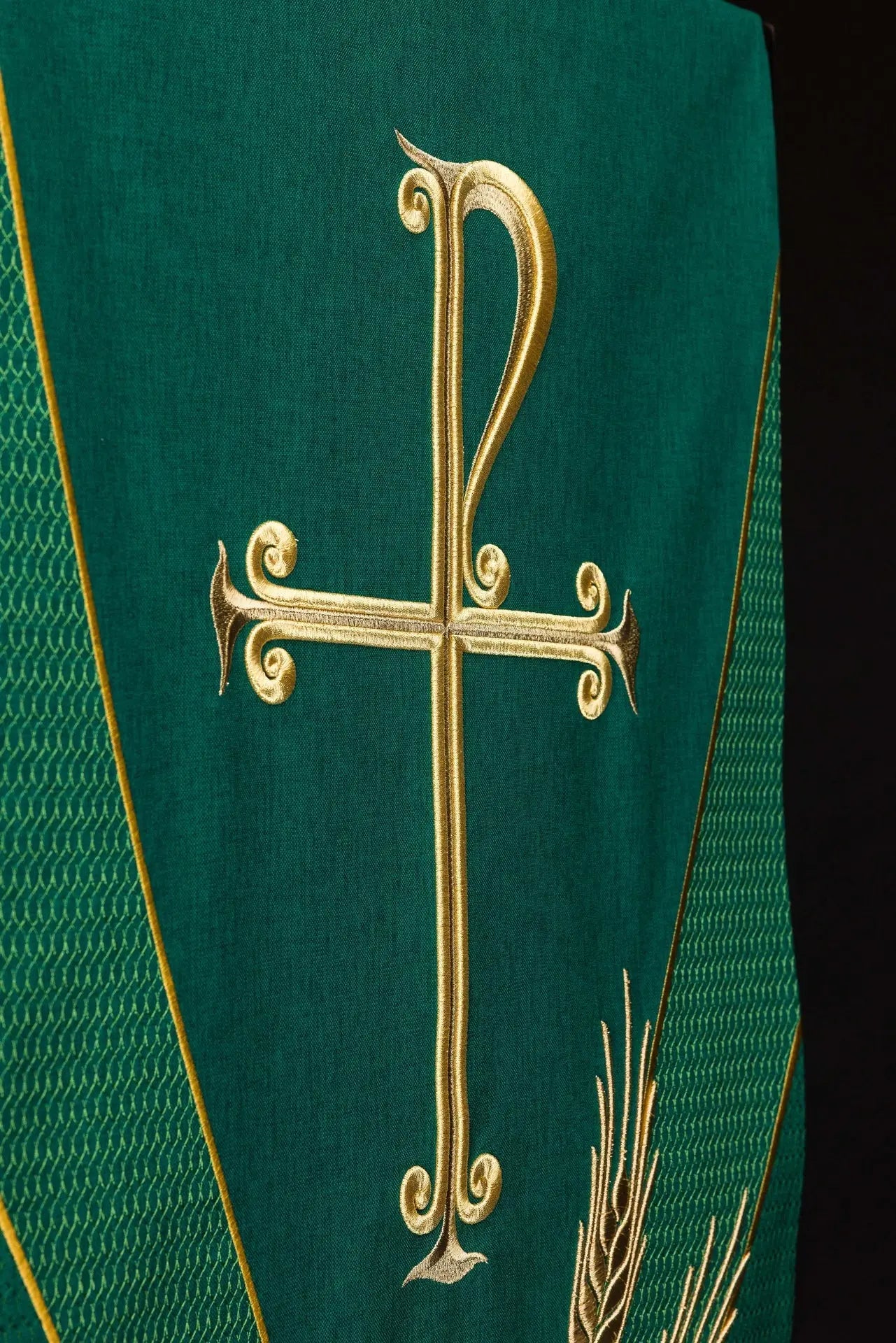 Housse de lutrin verte avec symbole PAX et broderie de blé