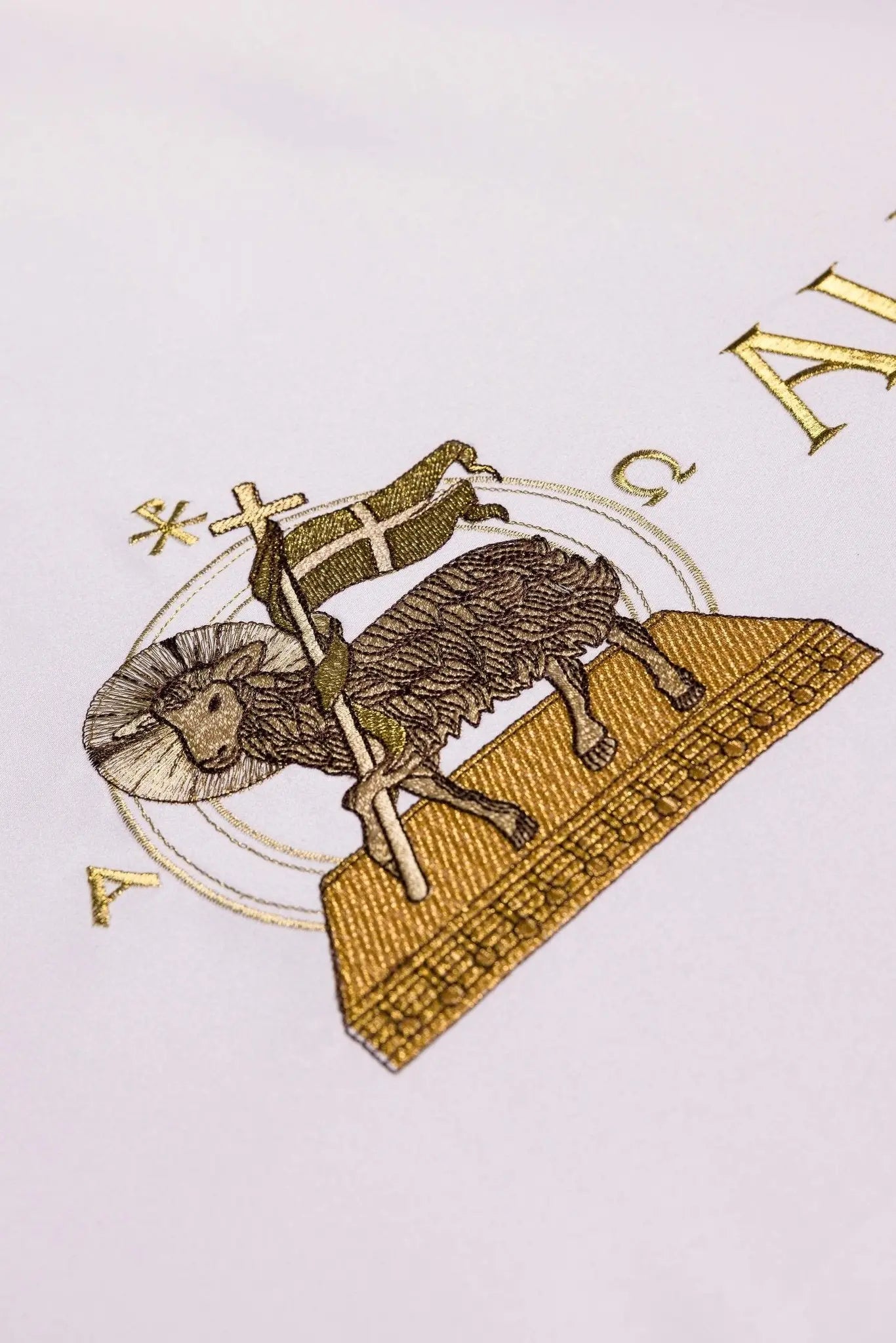 Nappe d'autel de Pâques avec broderie de l'Agneau pascal et de l'Alléluia