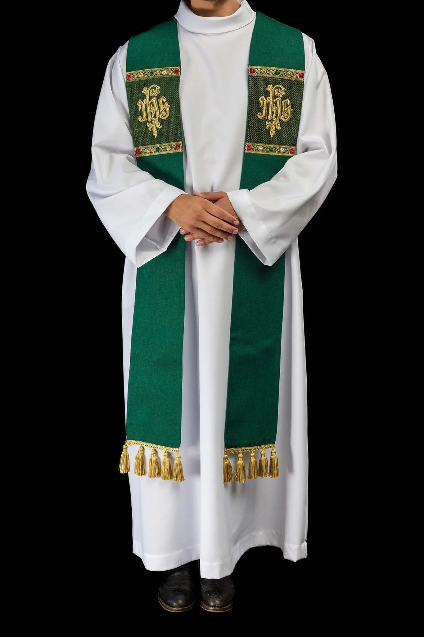 Étola verte brodée avec le motif IHS