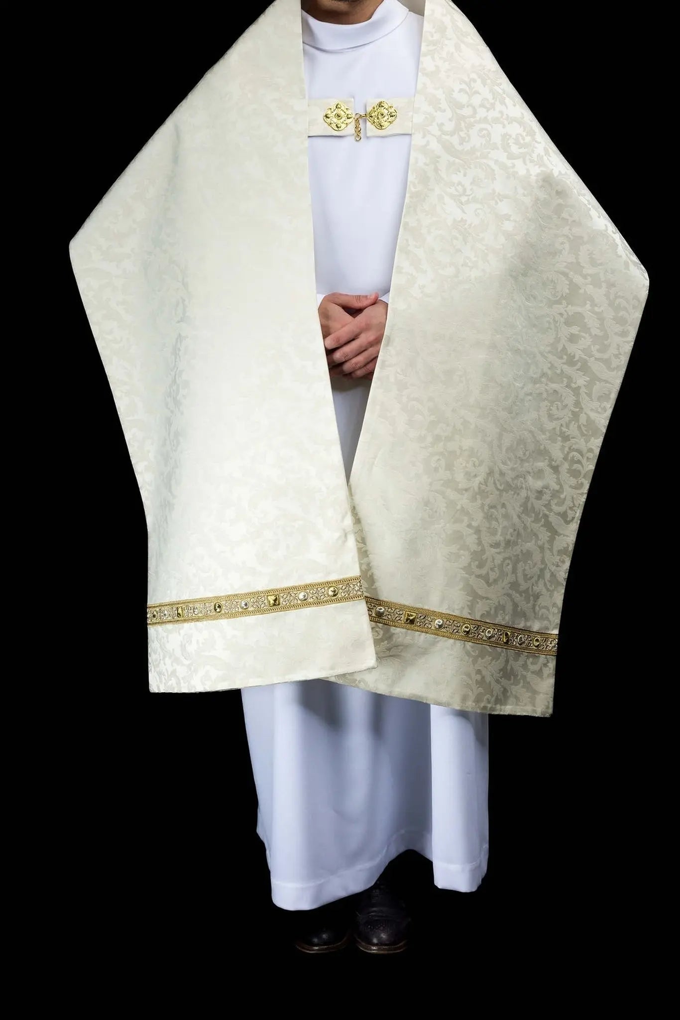 Voile huméral écru avec broderie de l'Agneau pascal