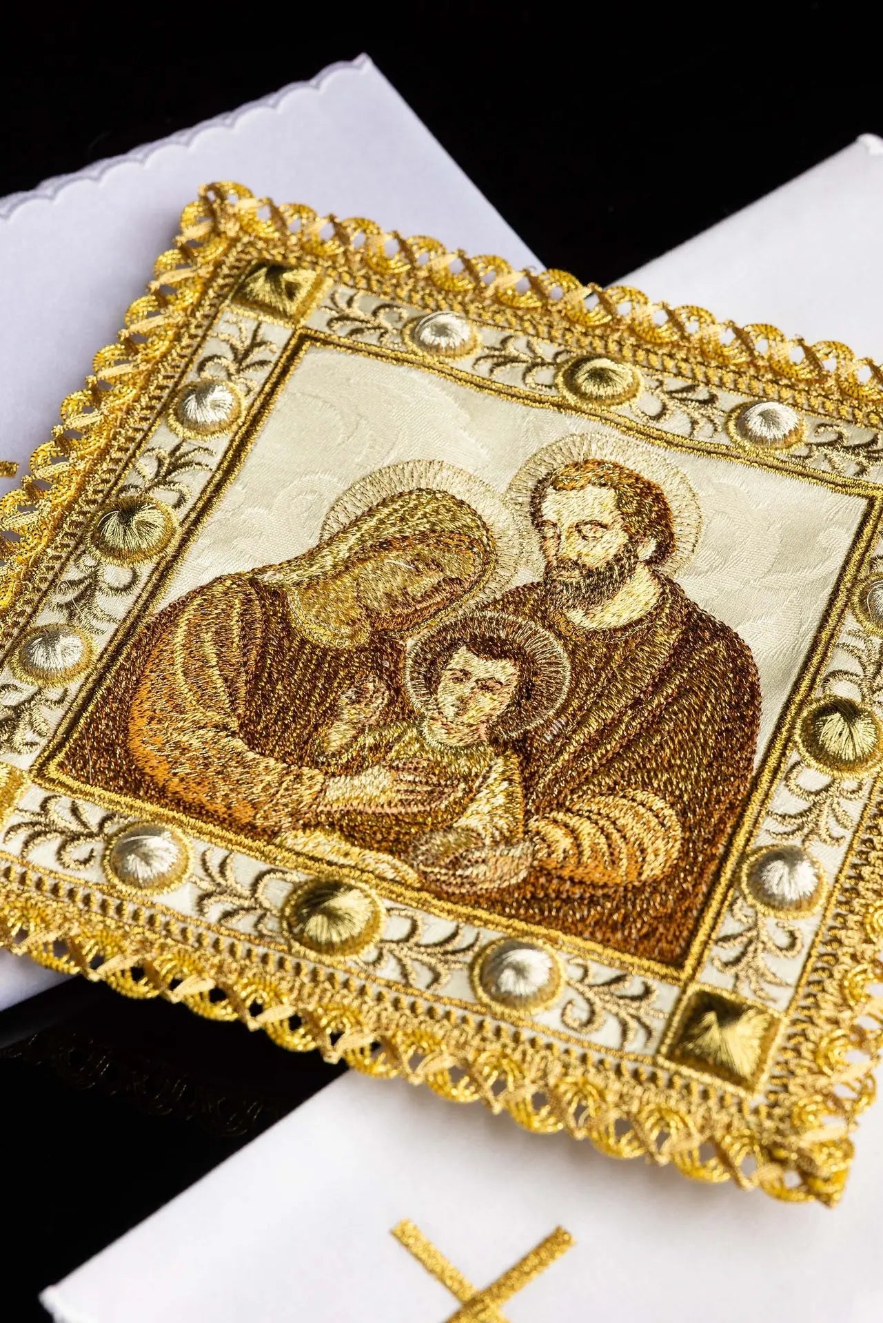 Linge de calice pour Noël avec l'image de la Sainte Famille