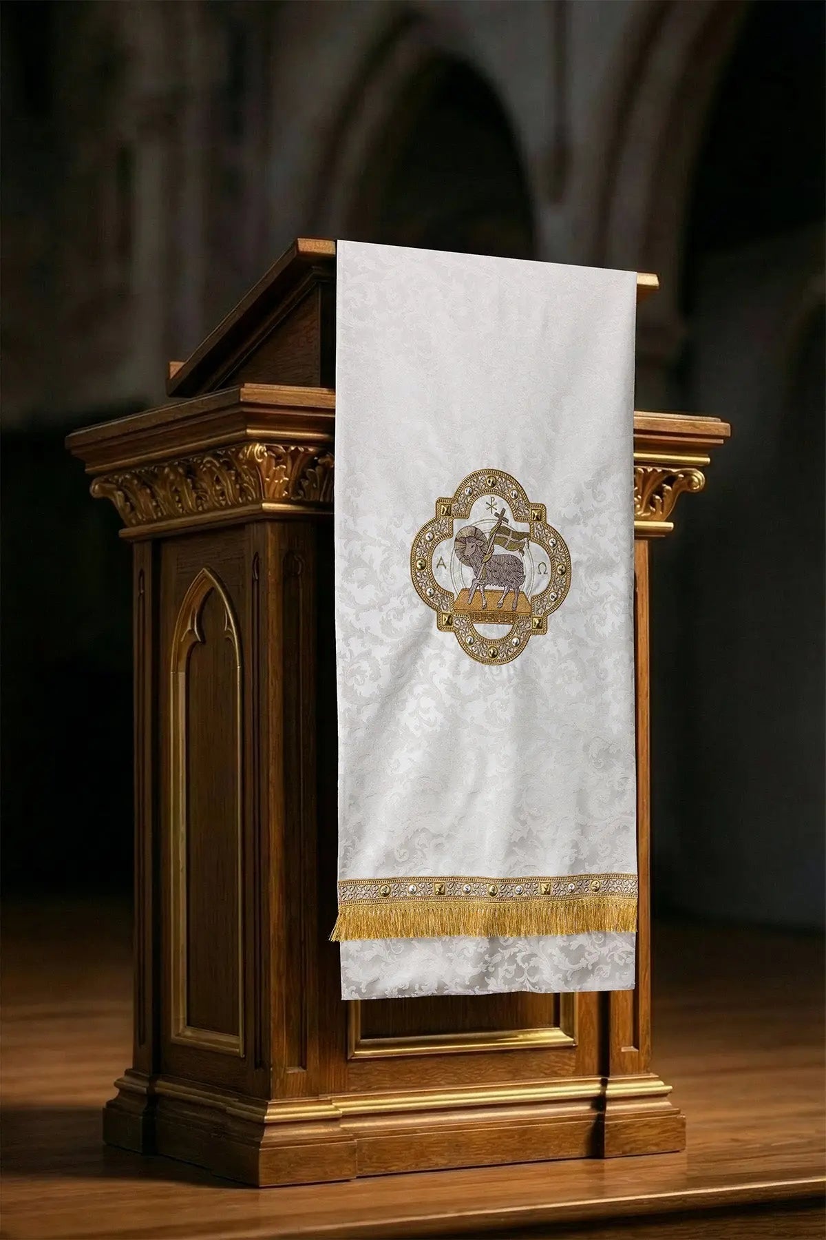 Housse de lutrin écrue avec broderie de l'Agneau pascal