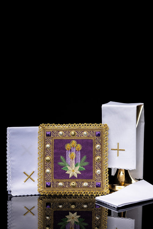 Linge de calice brodé pour l'Avent