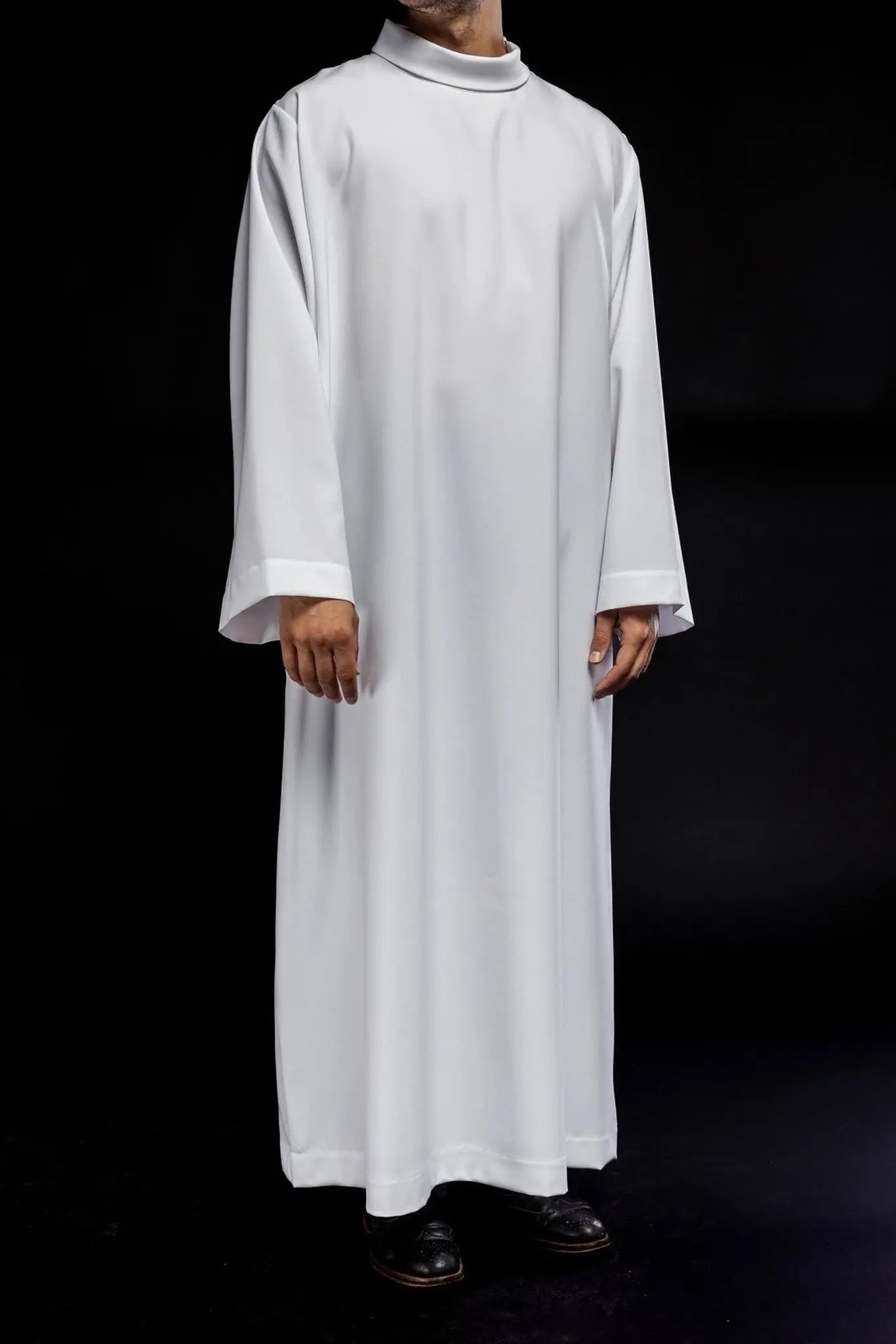 Robe de prêtre blanche unie