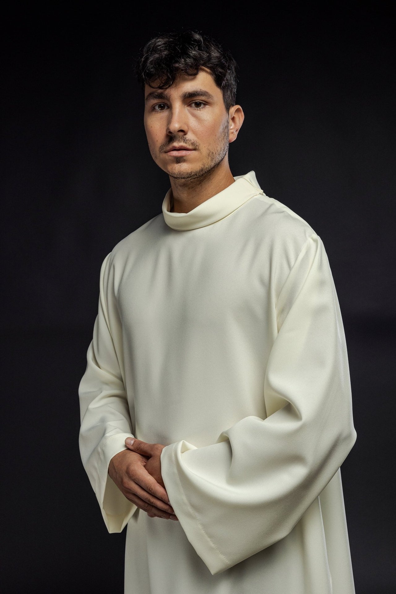 Alba kapłańska gładka ecru