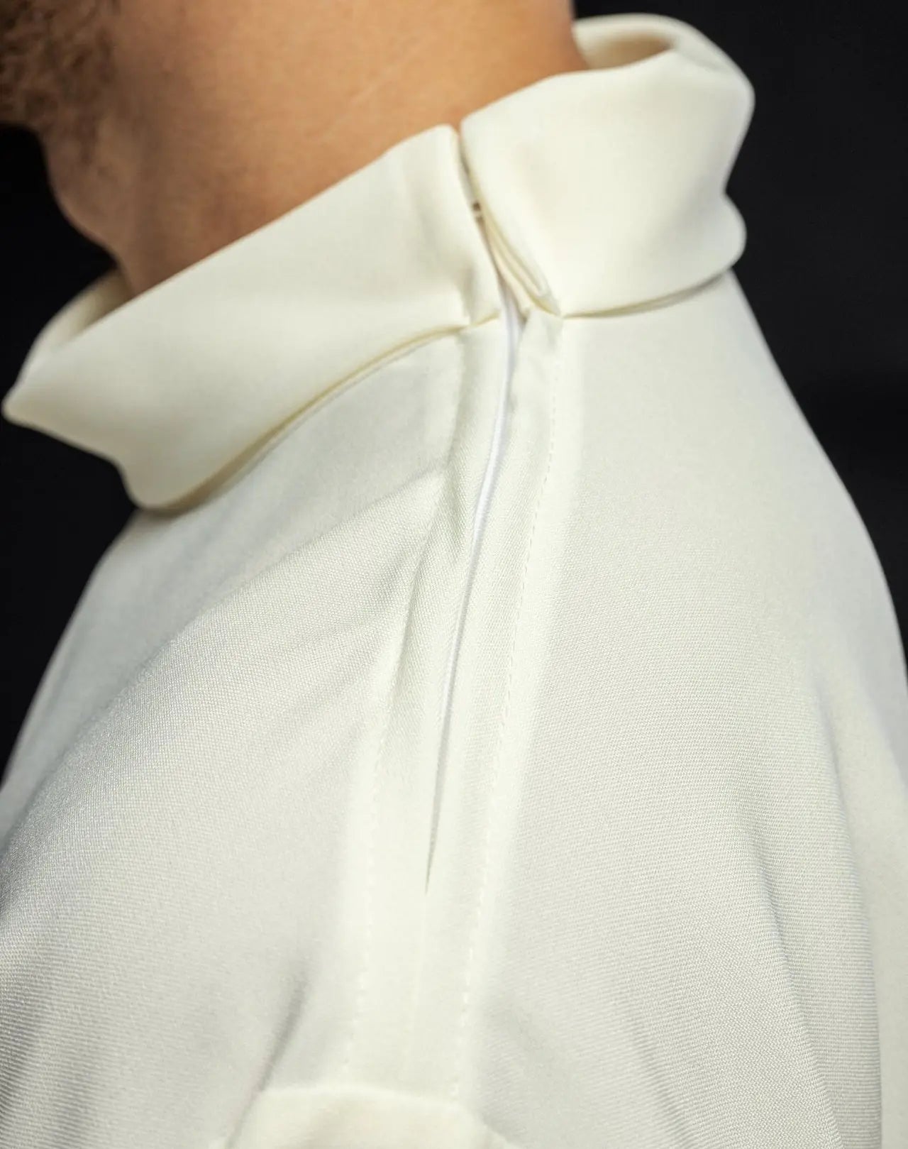 Robe de prêtre unie écrue