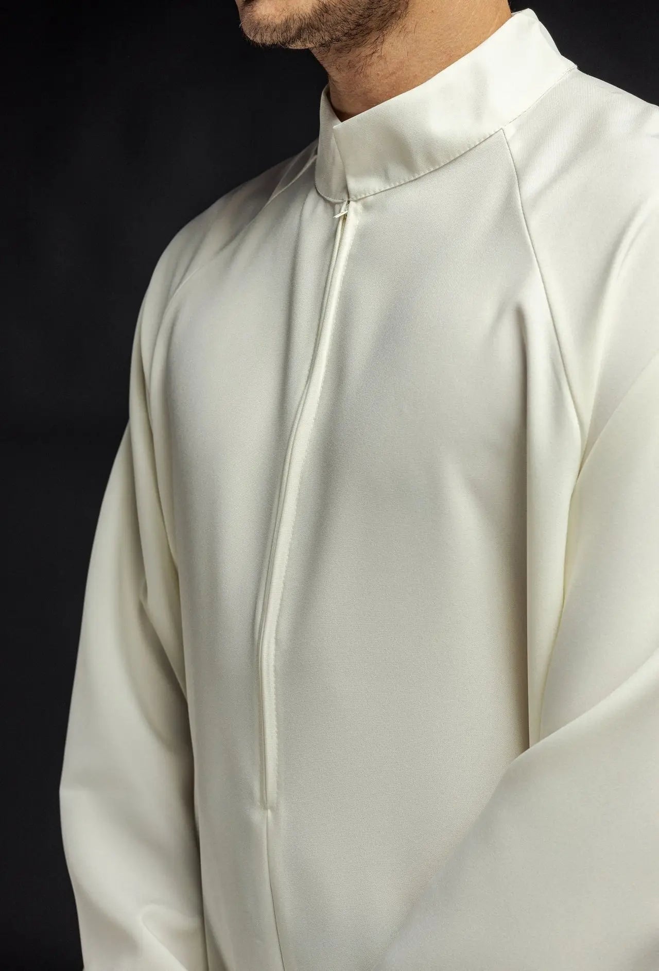 Robe de prêtre à fermeture éclair devant Écru