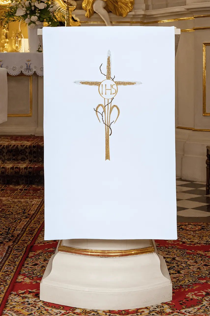 Serviette pour le lectionnaire avec broderie de croix dorée