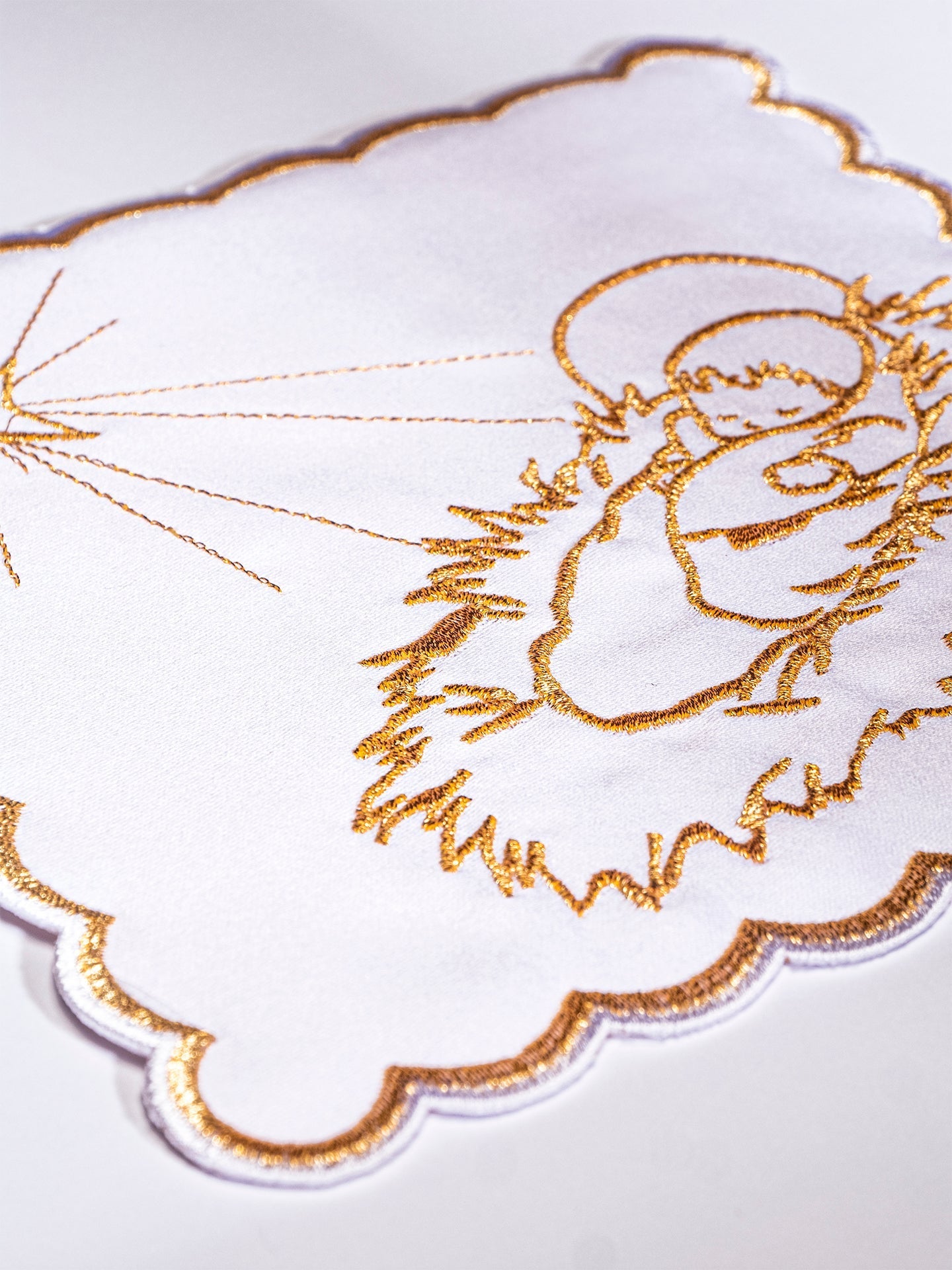 Bielizna kielichowa haftowana na Boże Narodzenie