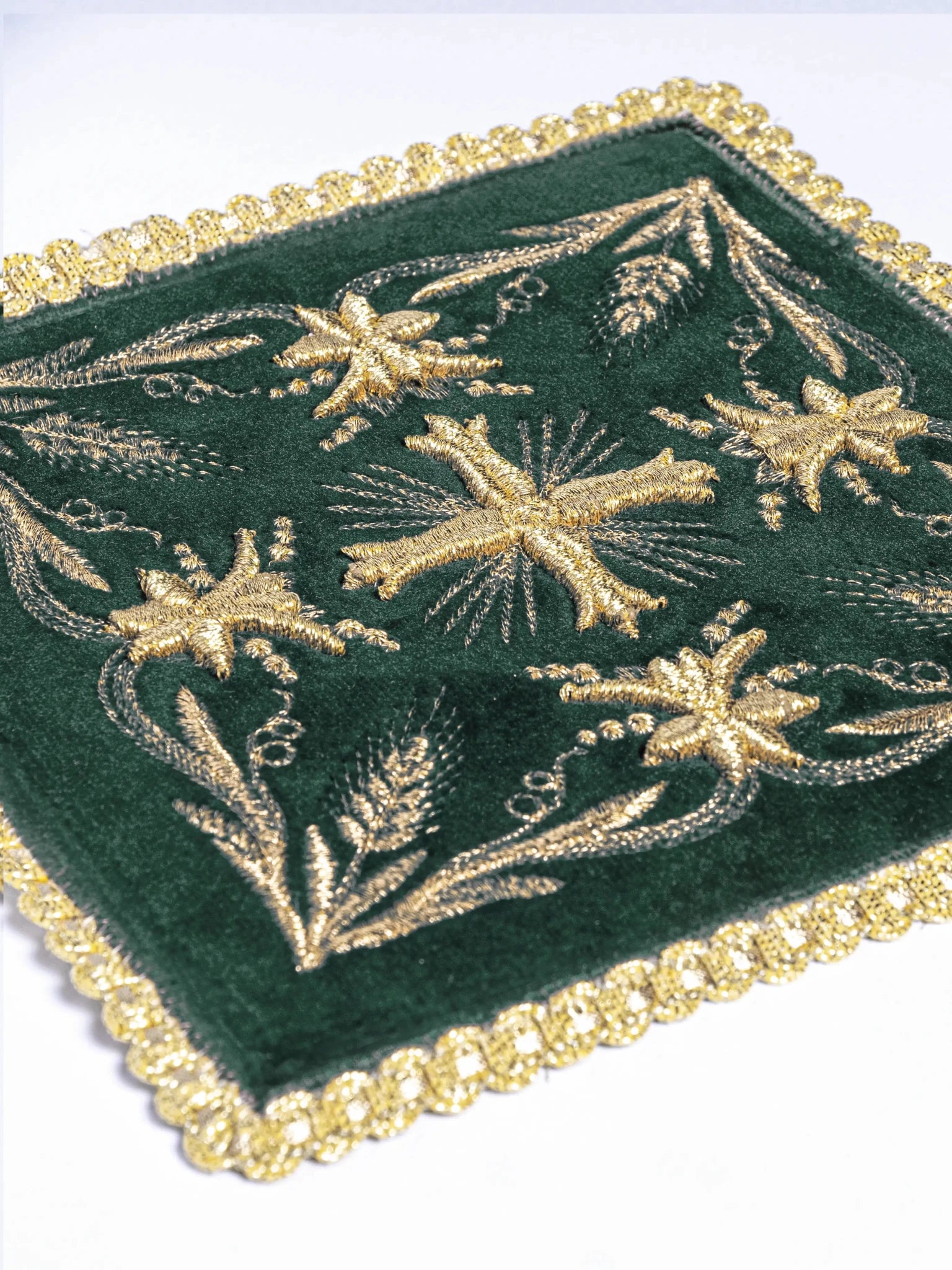 Chalice linen green velvet with cross - HAFTINA ATELIER