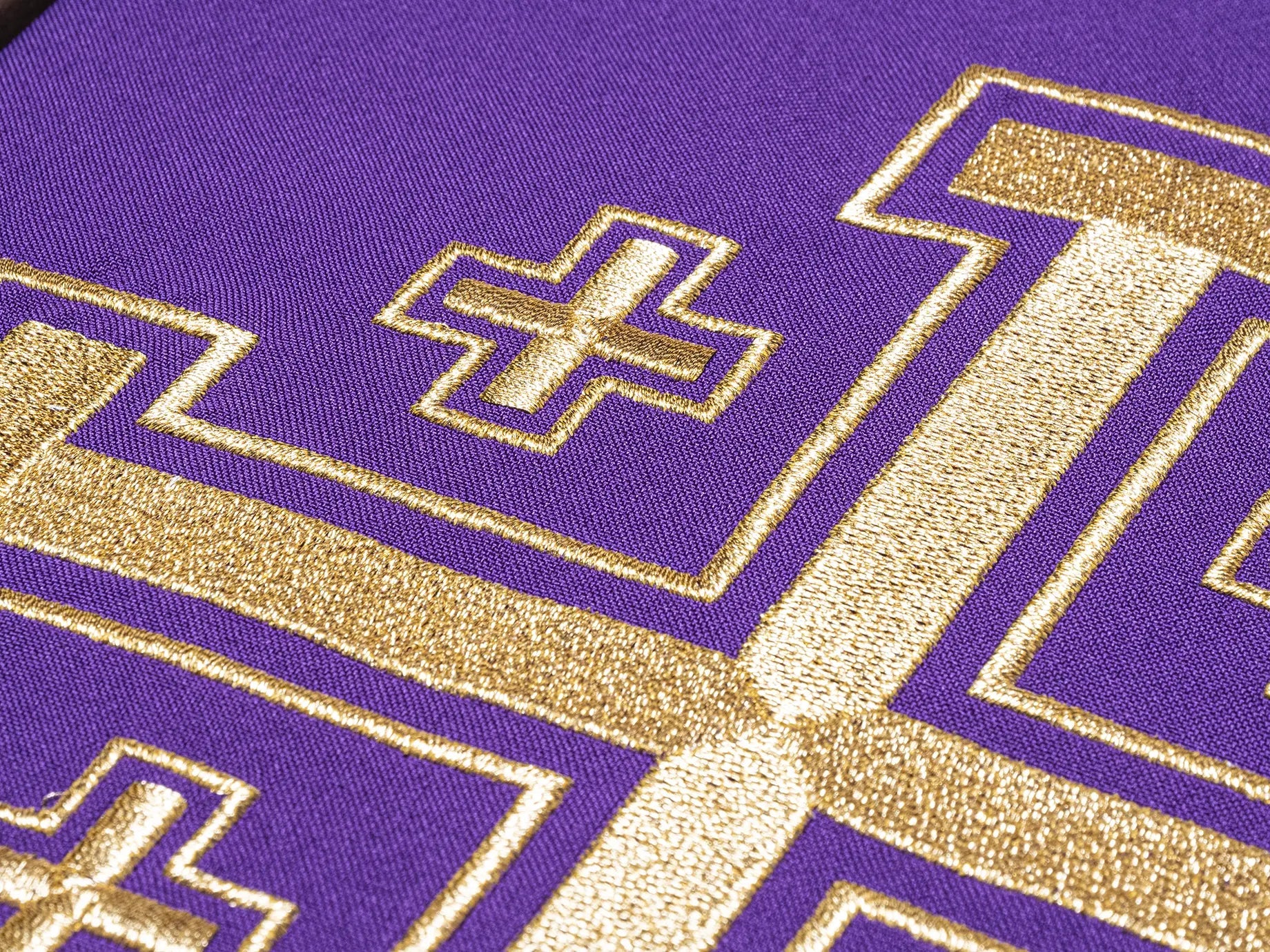 Chasuble with Jerusalem cross purple - HAFTINA ATELIER