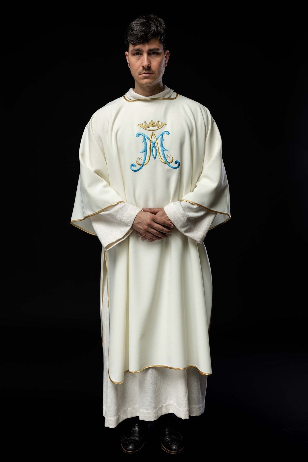 Dalmatyka z haftem Maryjnym ecru