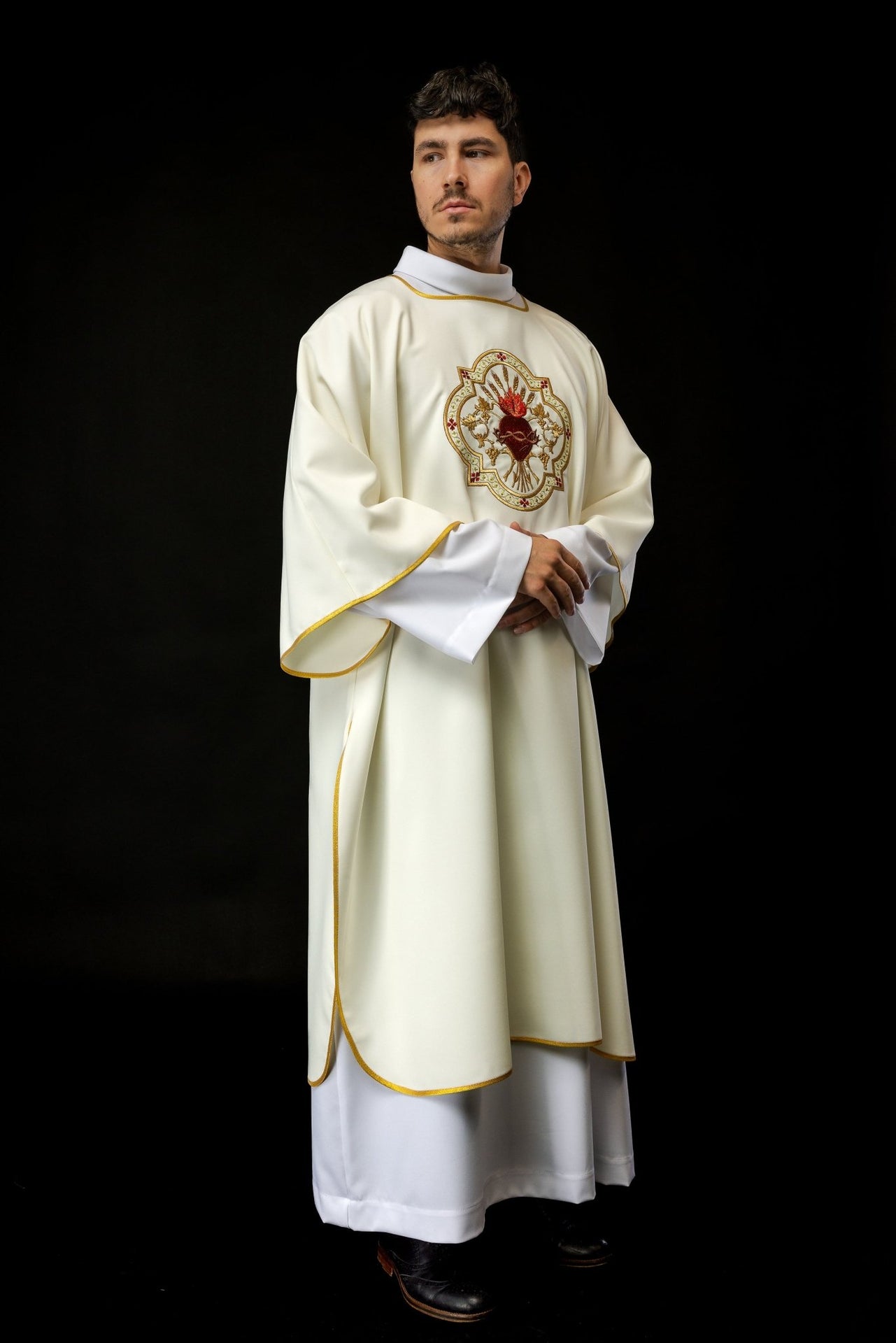 Dalmatyka z motywem Serca Pana Jezusa i Kielicha eucharystycznego