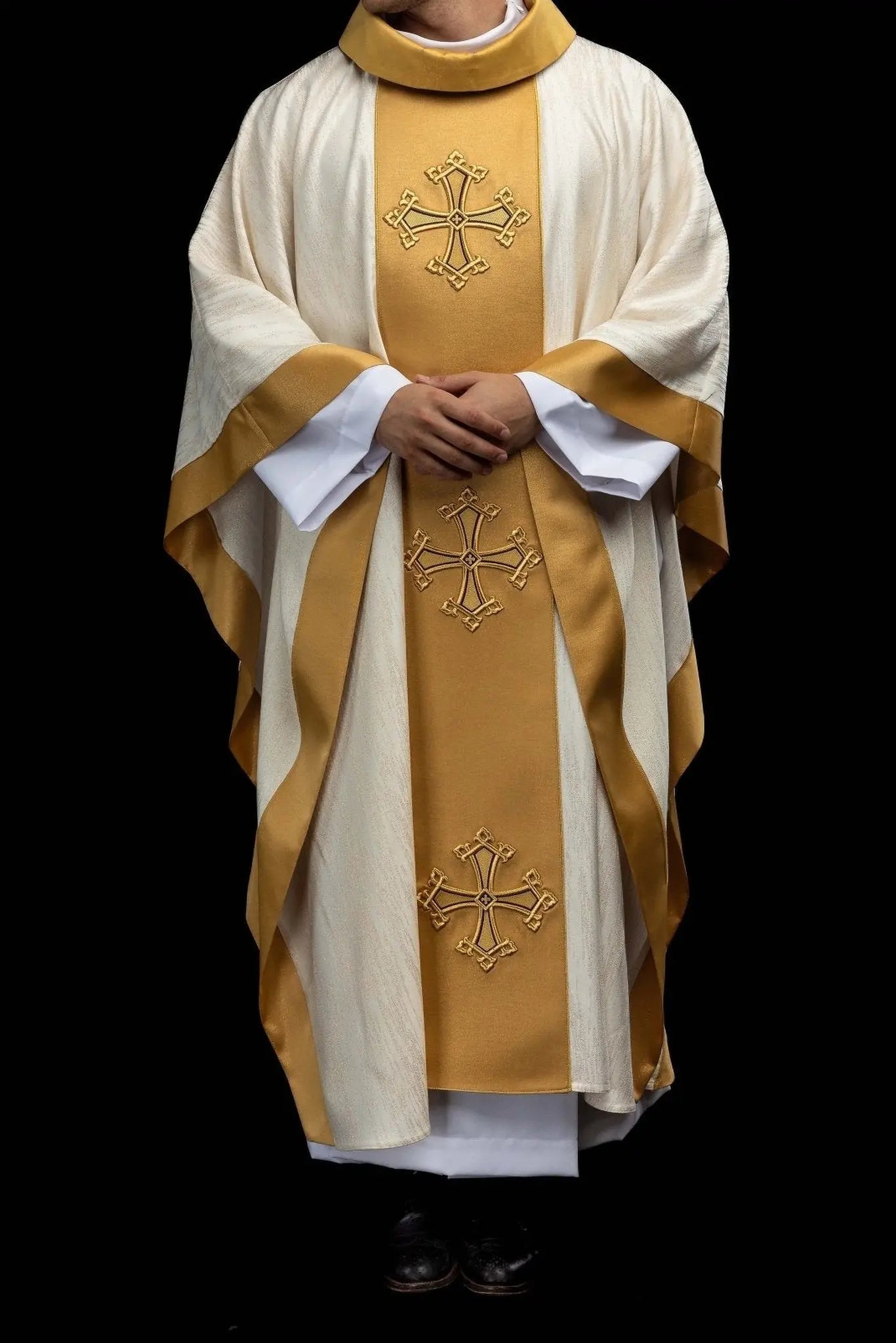 Ecru Chasuble with Embroidered Cross Band - HAFTINA ATELIER